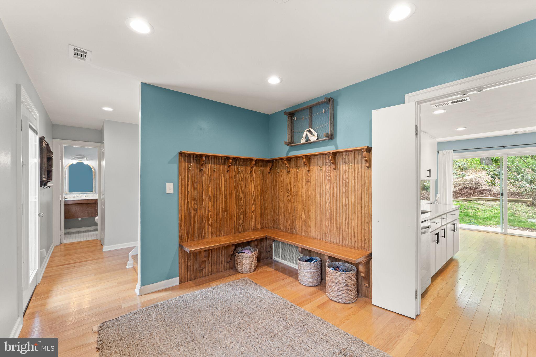 RESTON - Residential