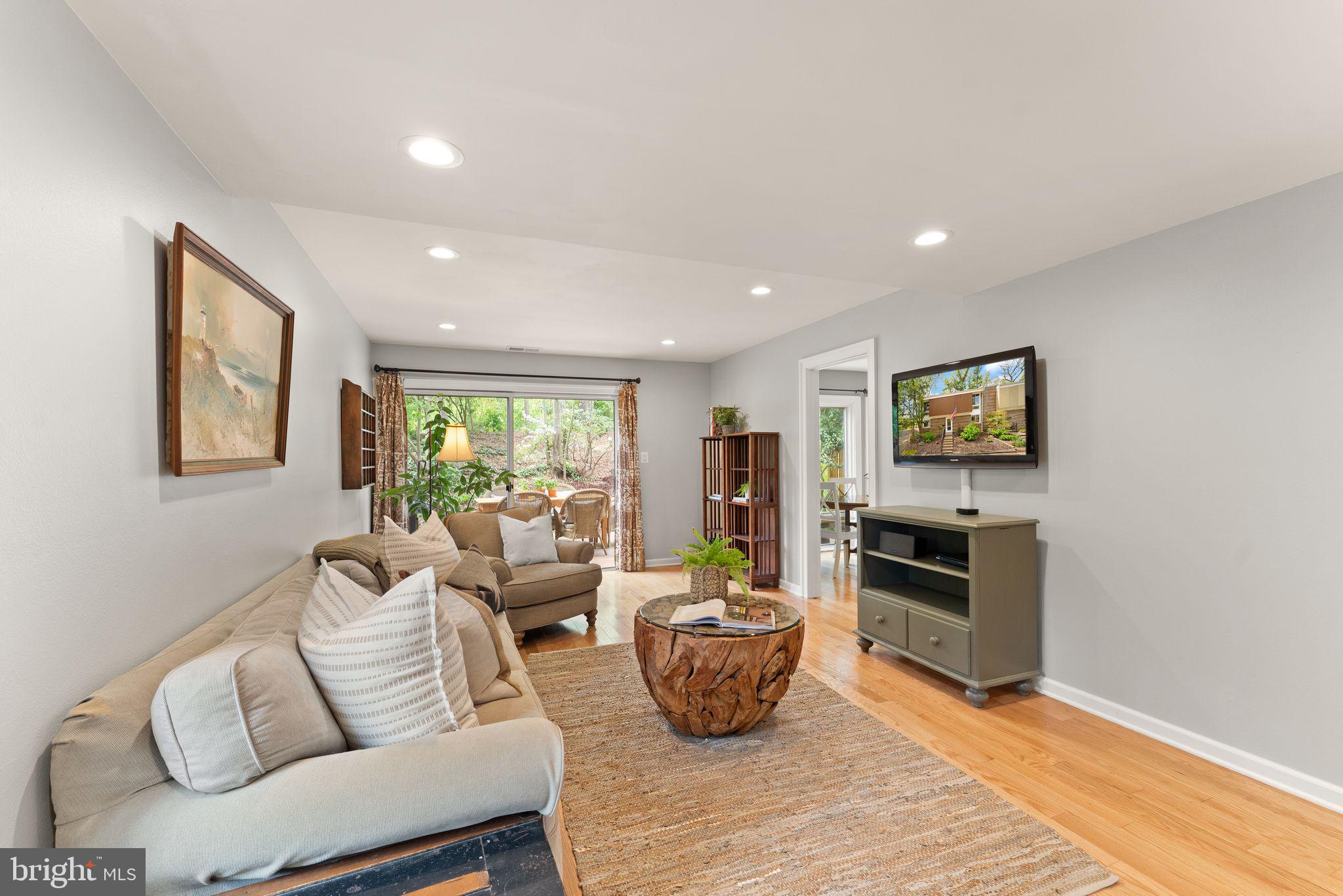 RESTON - Residential