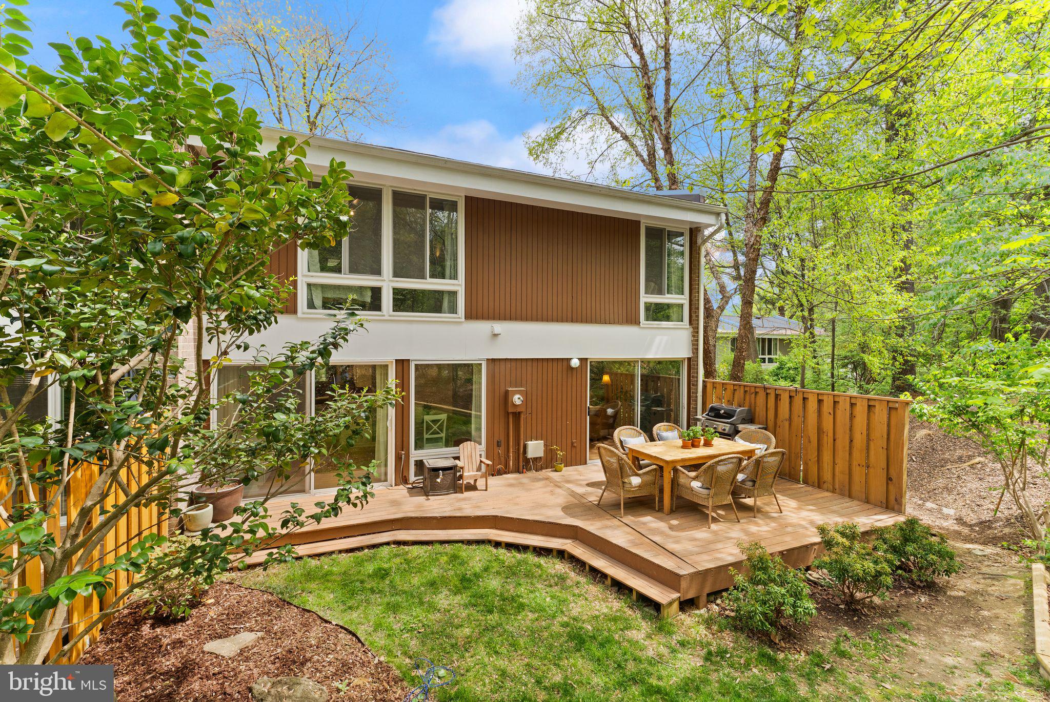 RESTON - Residential