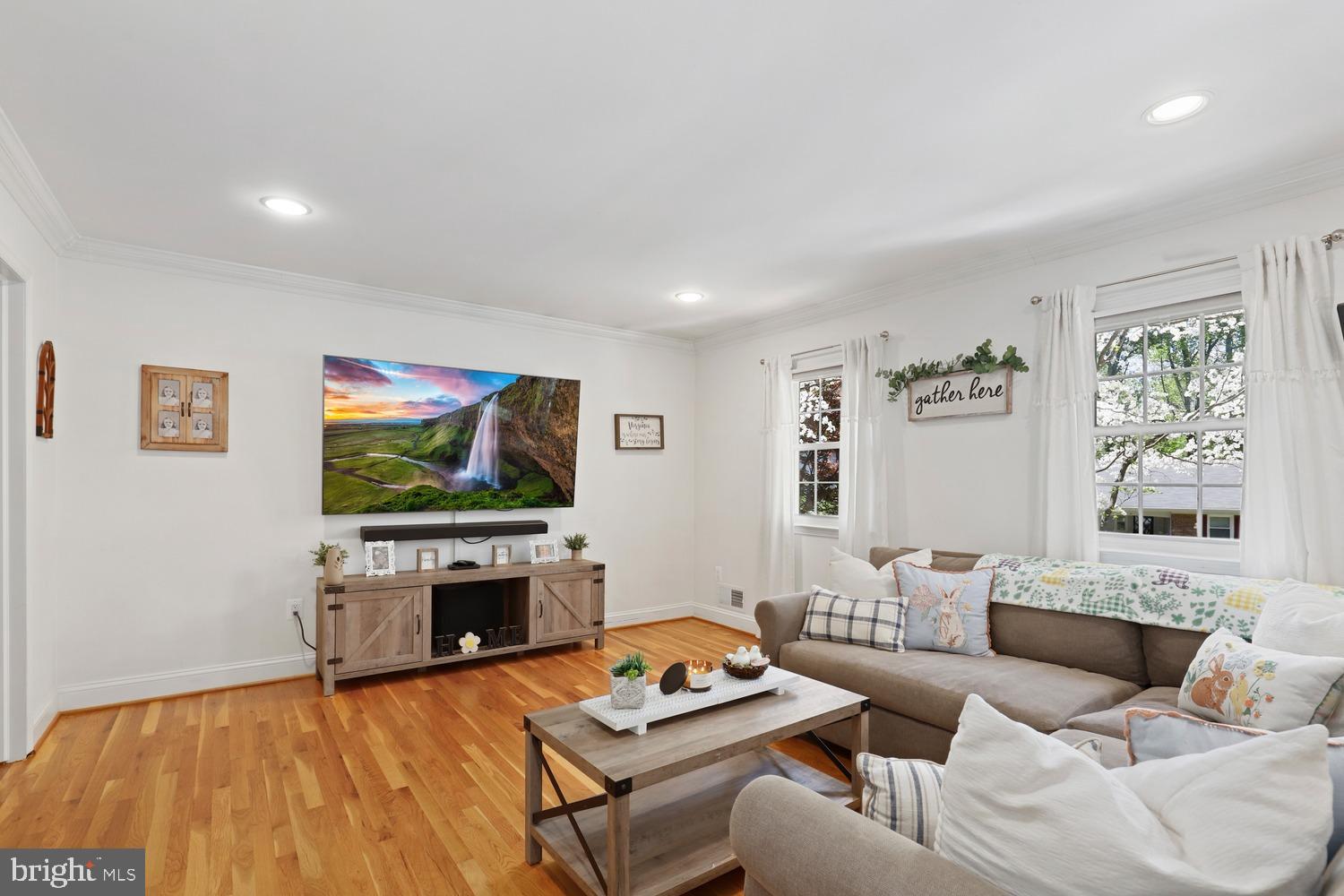 LAKE RIDGE - Residential