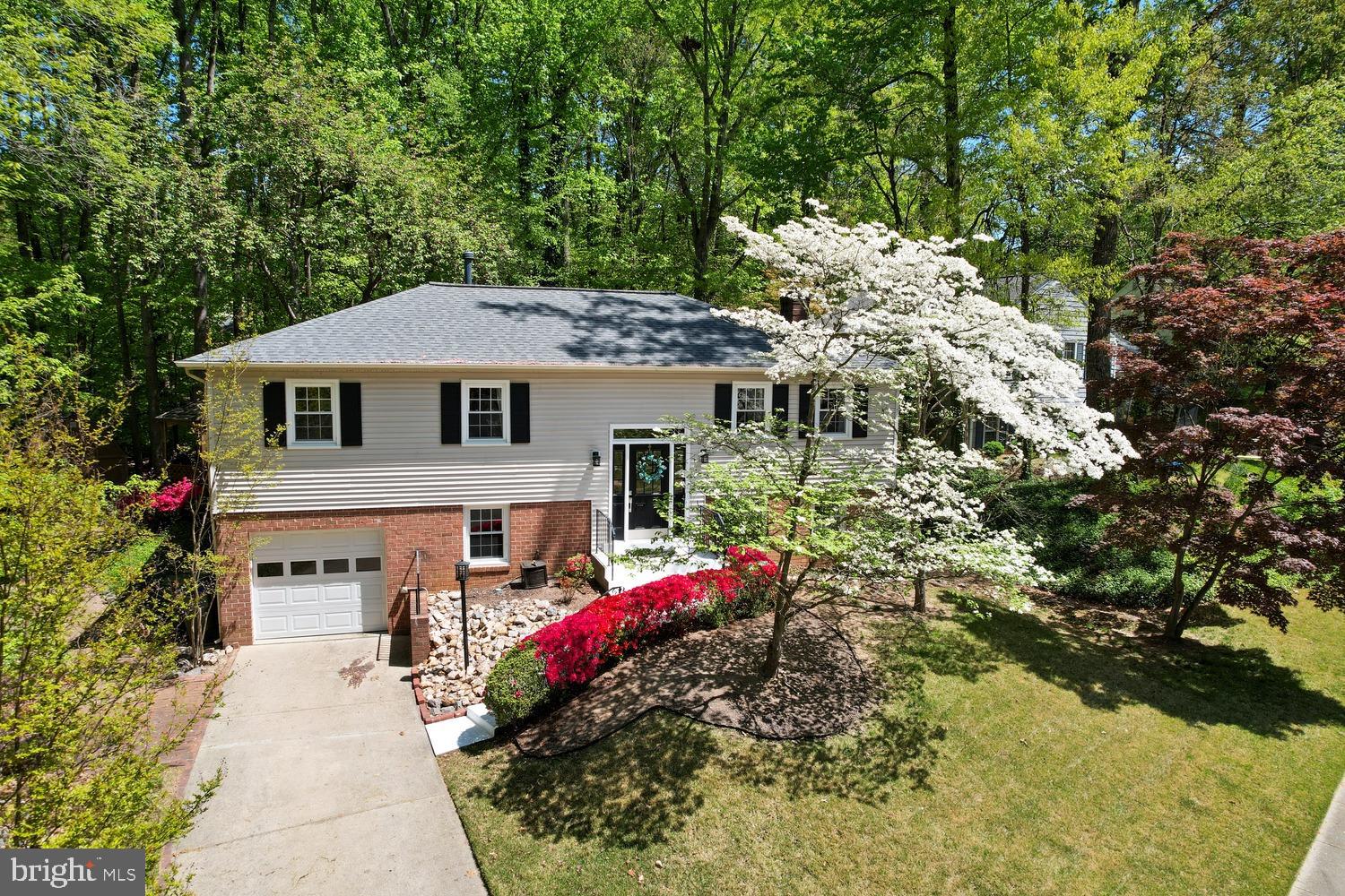 LAKE RIDGE - Residential