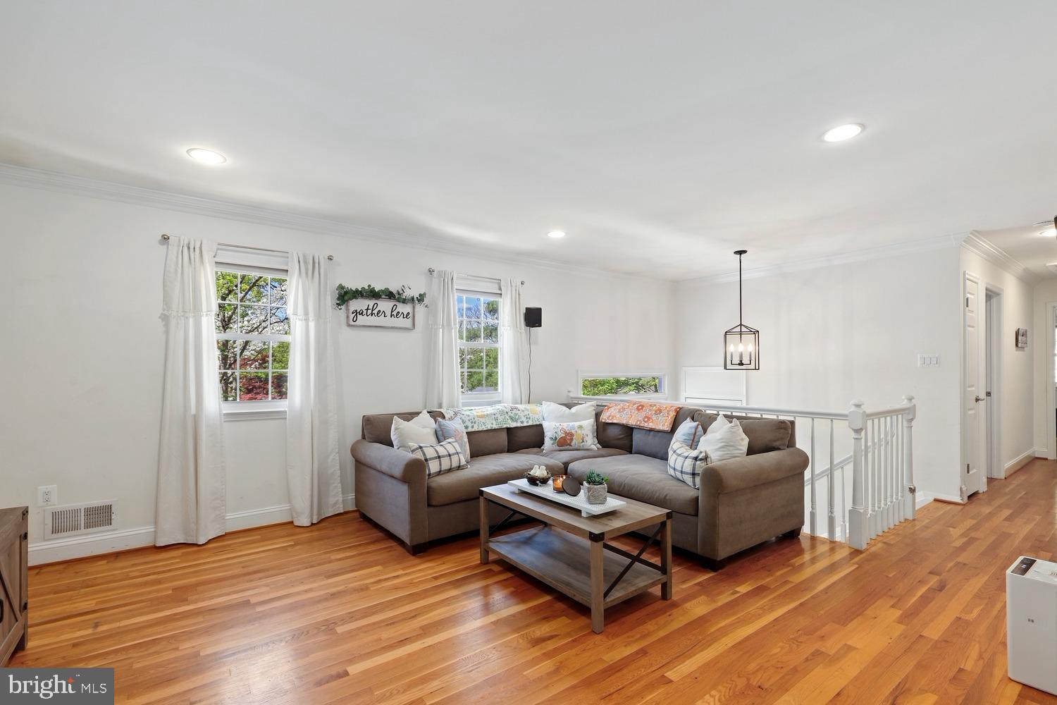 LAKE RIDGE - Residential