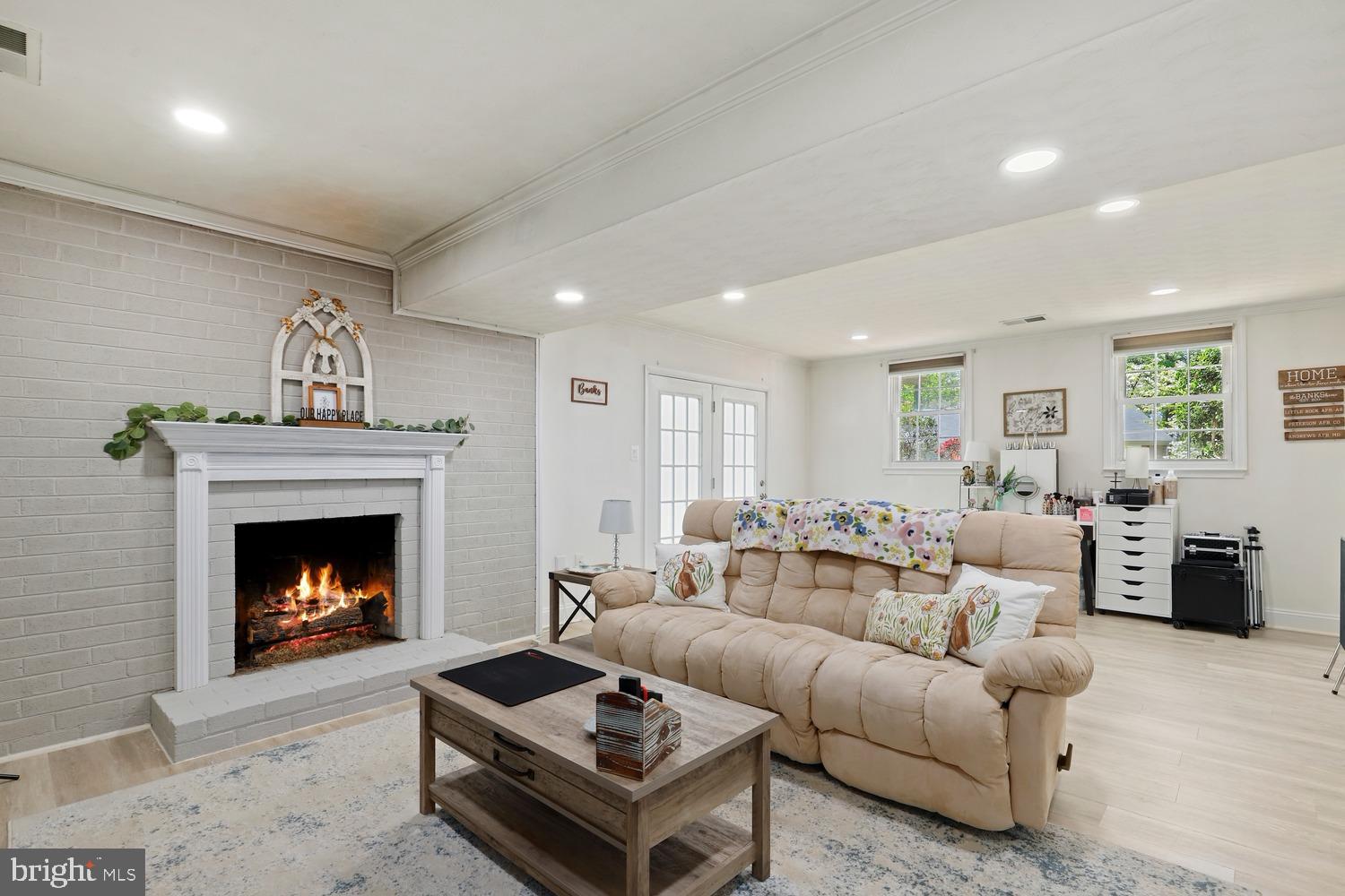 LAKE RIDGE - Residential