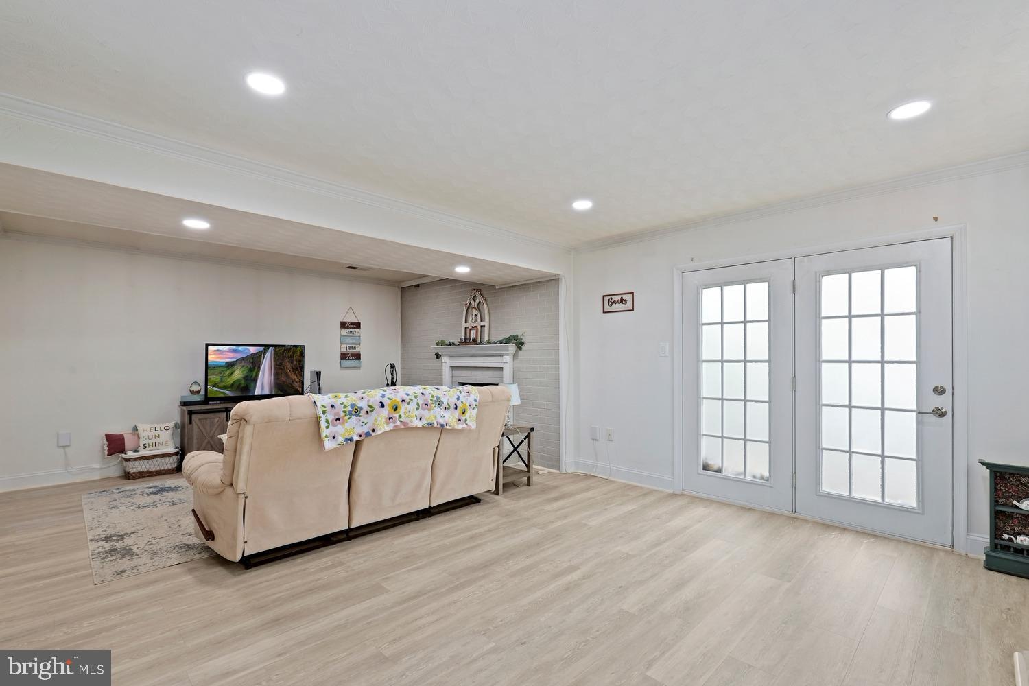 LAKE RIDGE - Residential