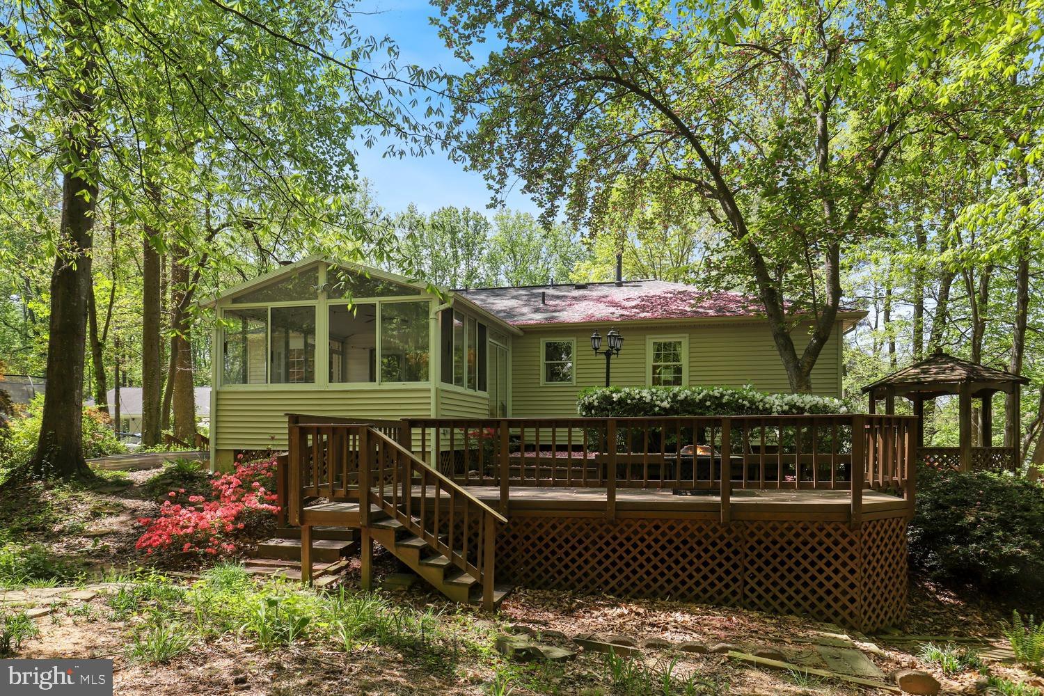 LAKE RIDGE - Residential