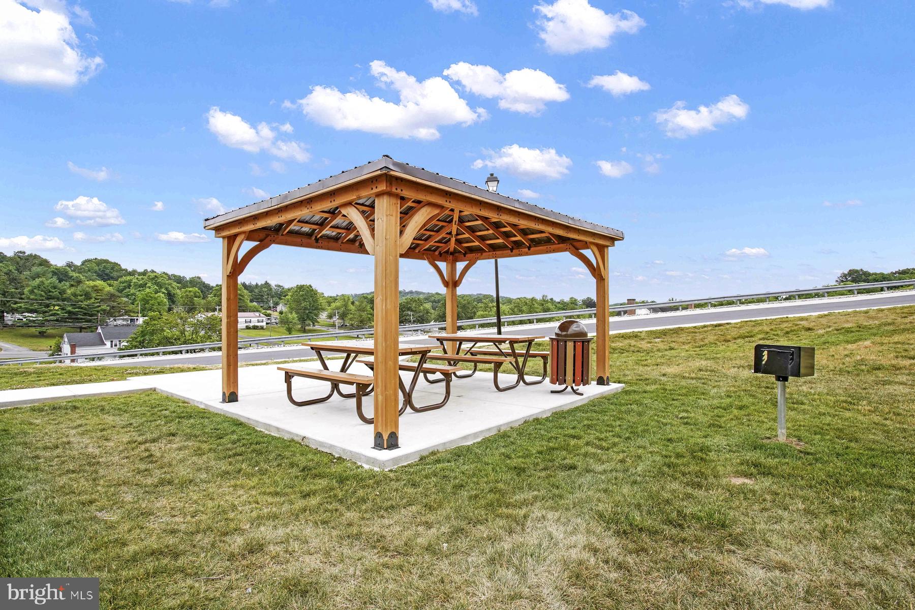 HOMEPLACE AT RIVERSIDE - Residential
