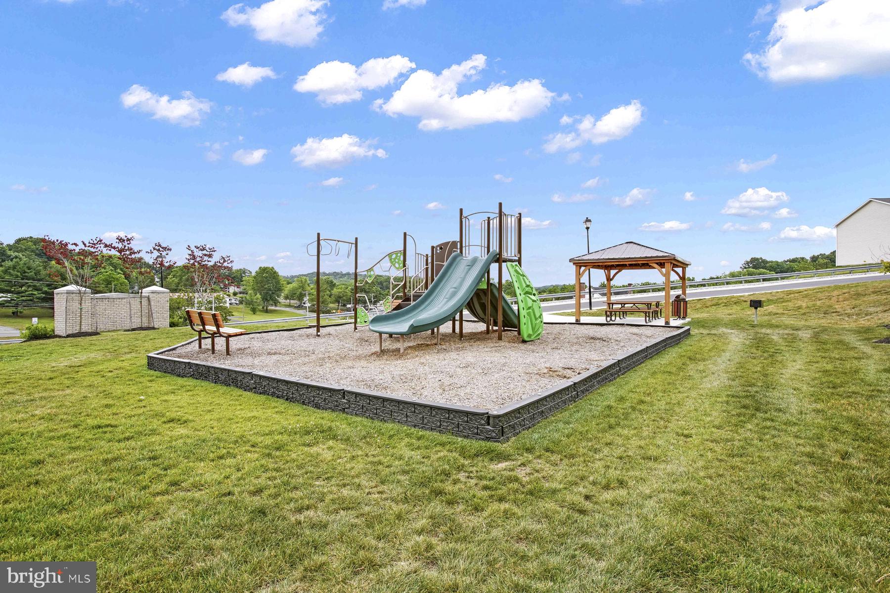 HOMEPLACE AT RIVERSIDE - Residential