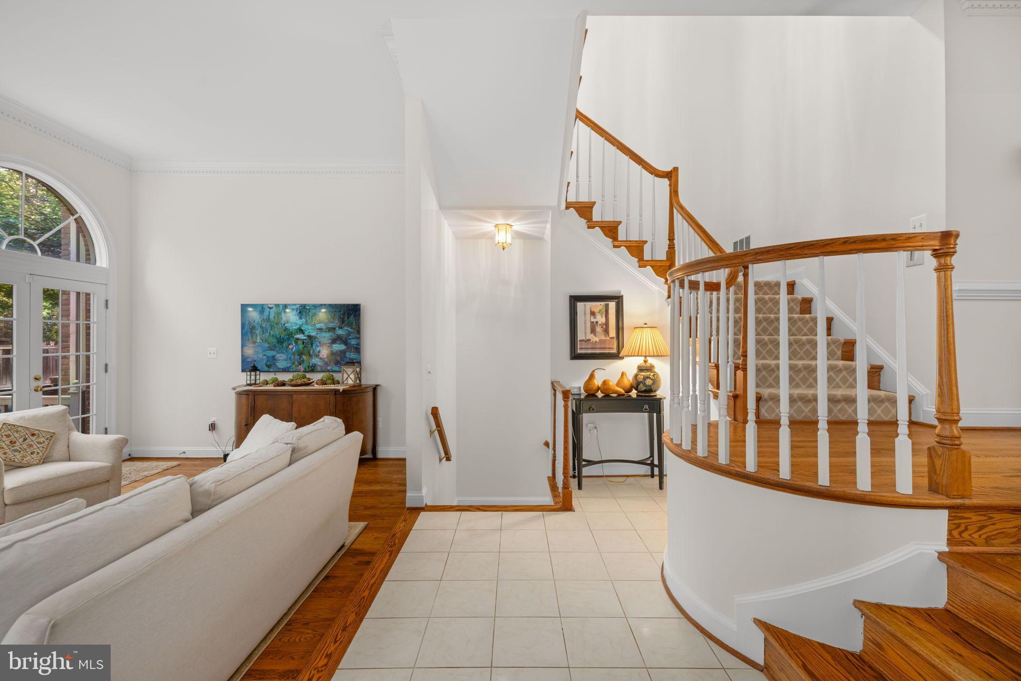6656 CORNER LANE