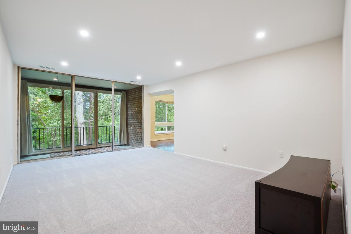 CHELSEA WOODS - Residential