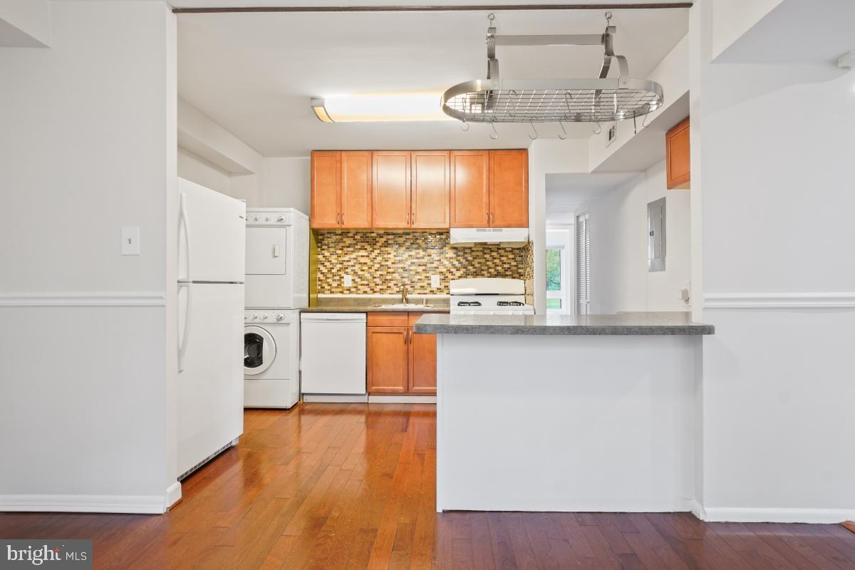 CHELSEA WOODS - Residential