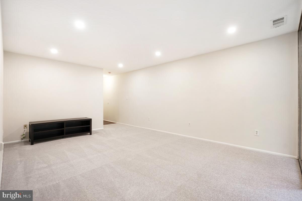 CHELSEA WOODS - Residential