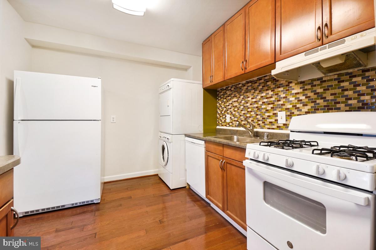 CHELSEA WOODS - Residential