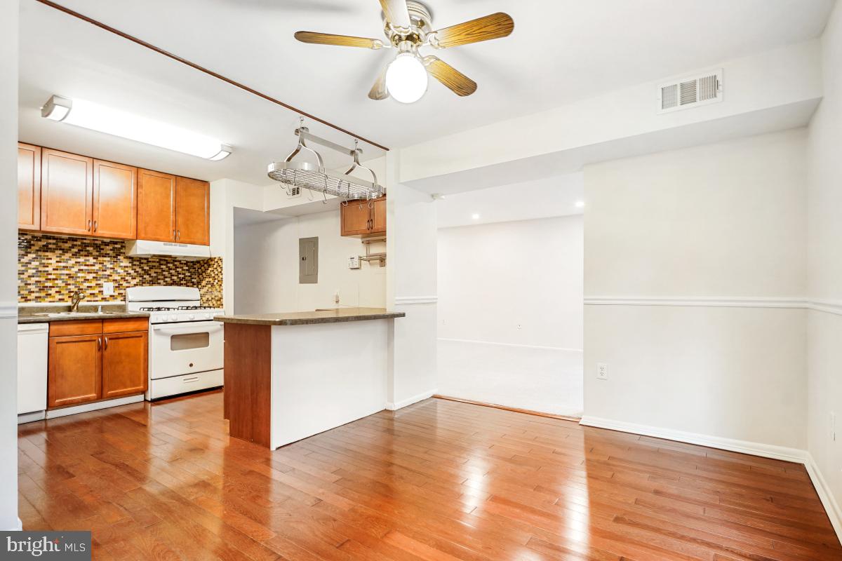 CHELSEA WOODS - Residential