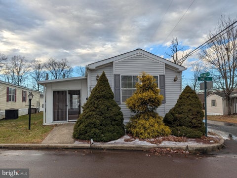 Photo for 1039 PINE CIRCLE