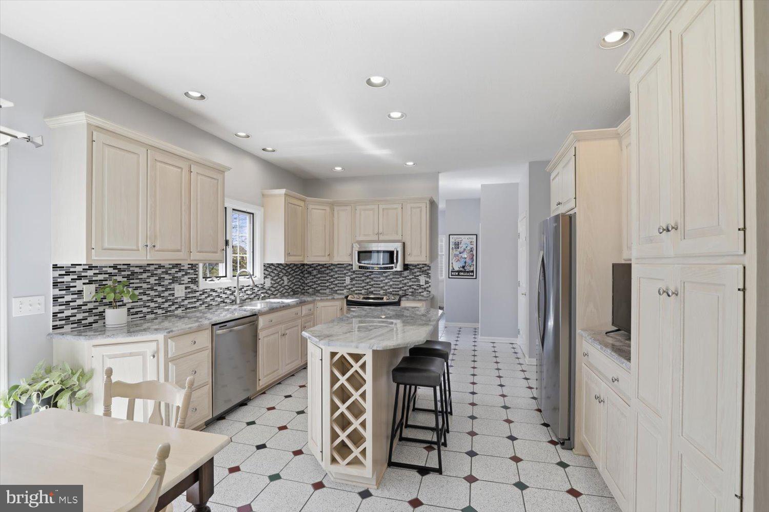 COLONIAL RIDGE ESTATES - Residential