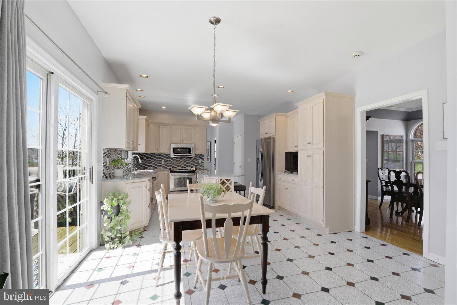 COLONIAL RIDGE ESTATES - Residential