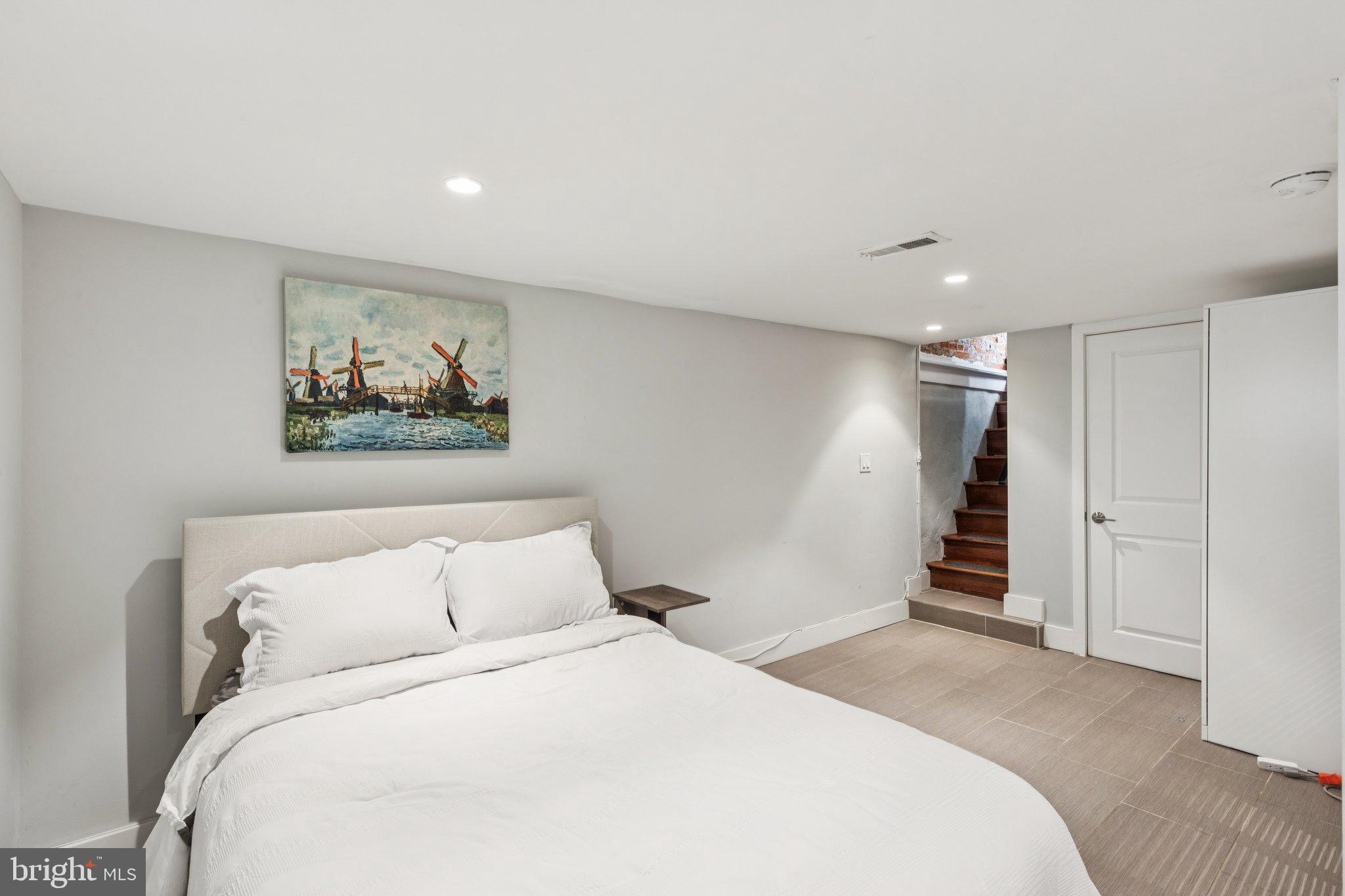 GRADUATE HOSPITAL - Residential