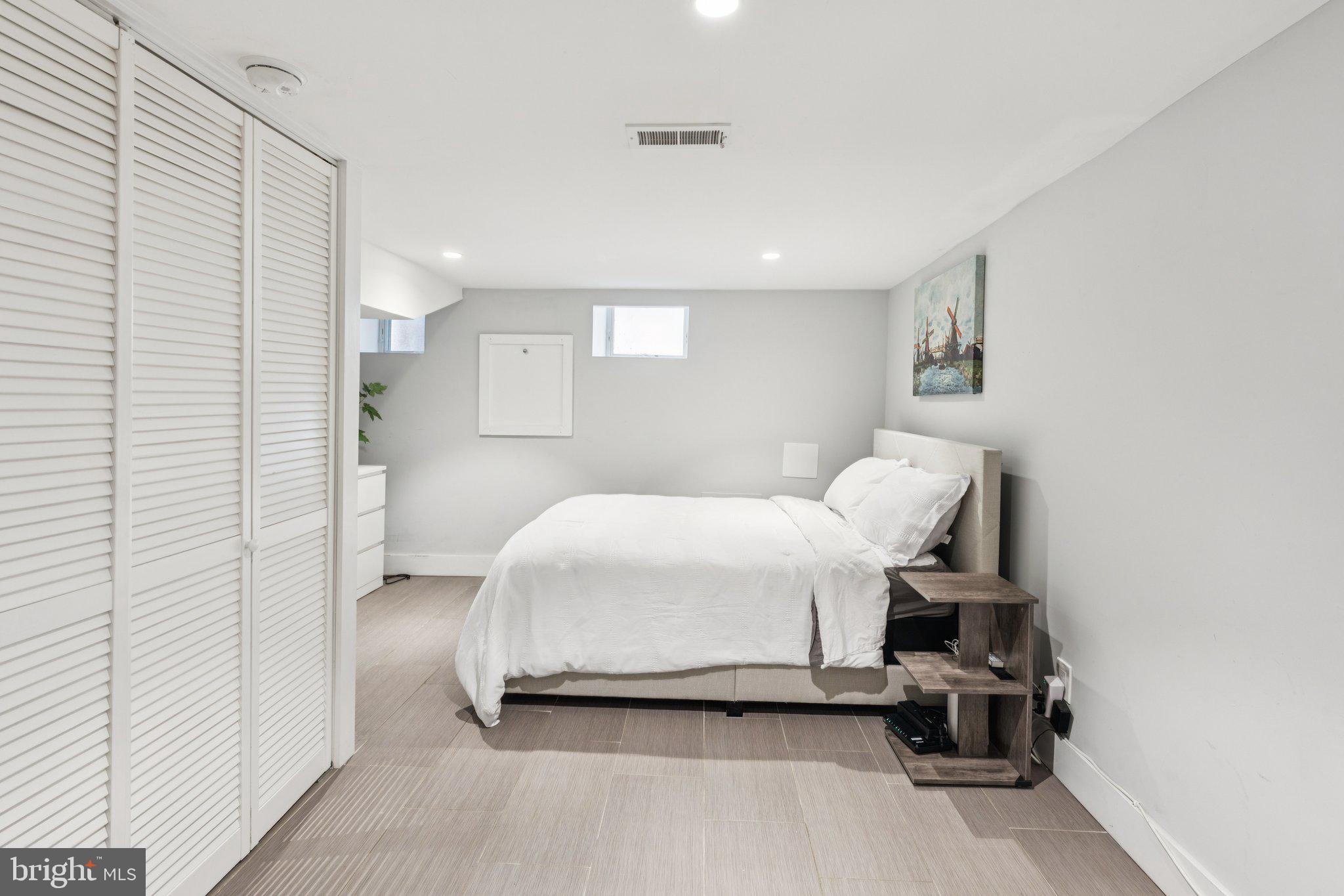 GRADUATE HOSPITAL - Residential