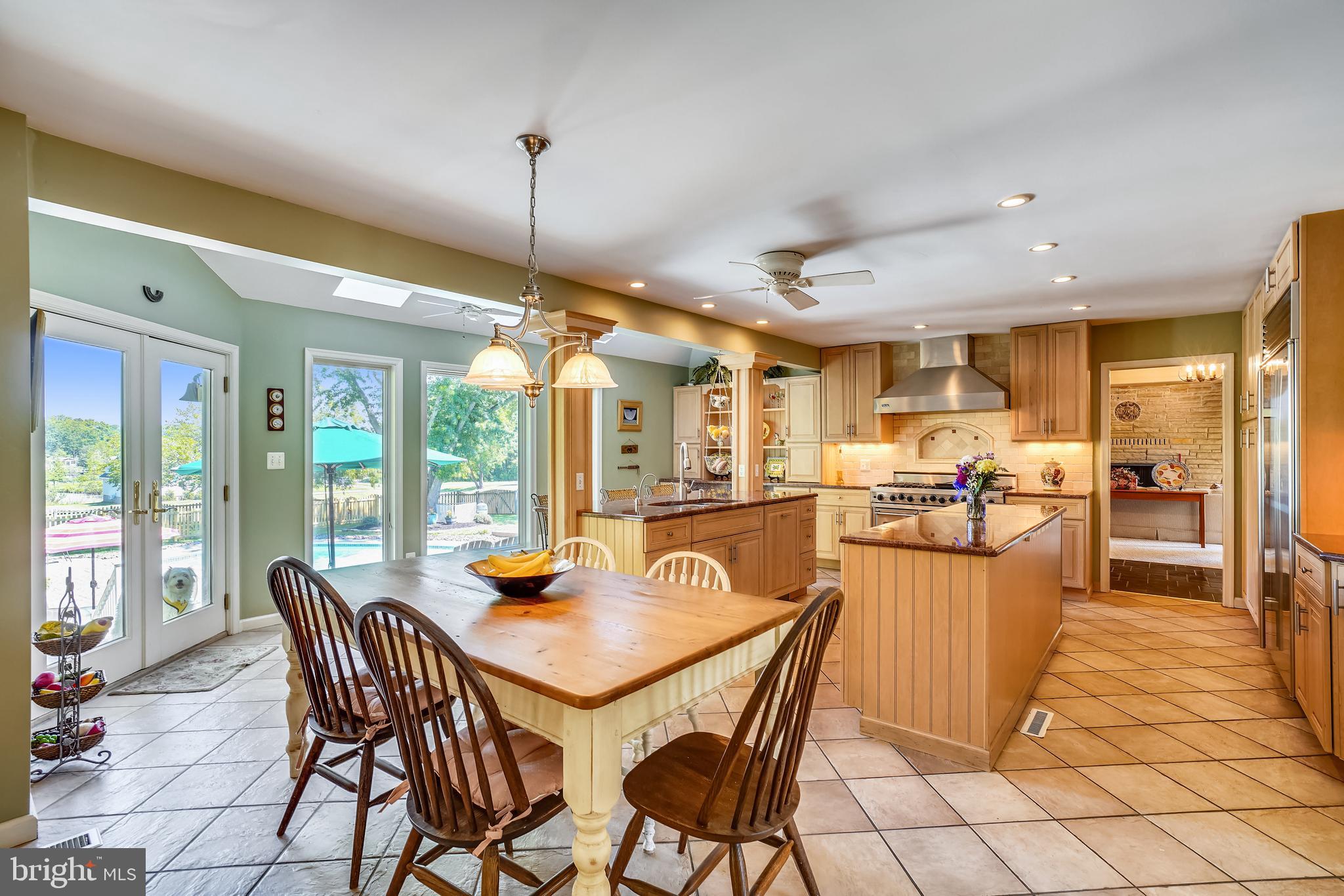 WHITEMARSH COVE - Residential