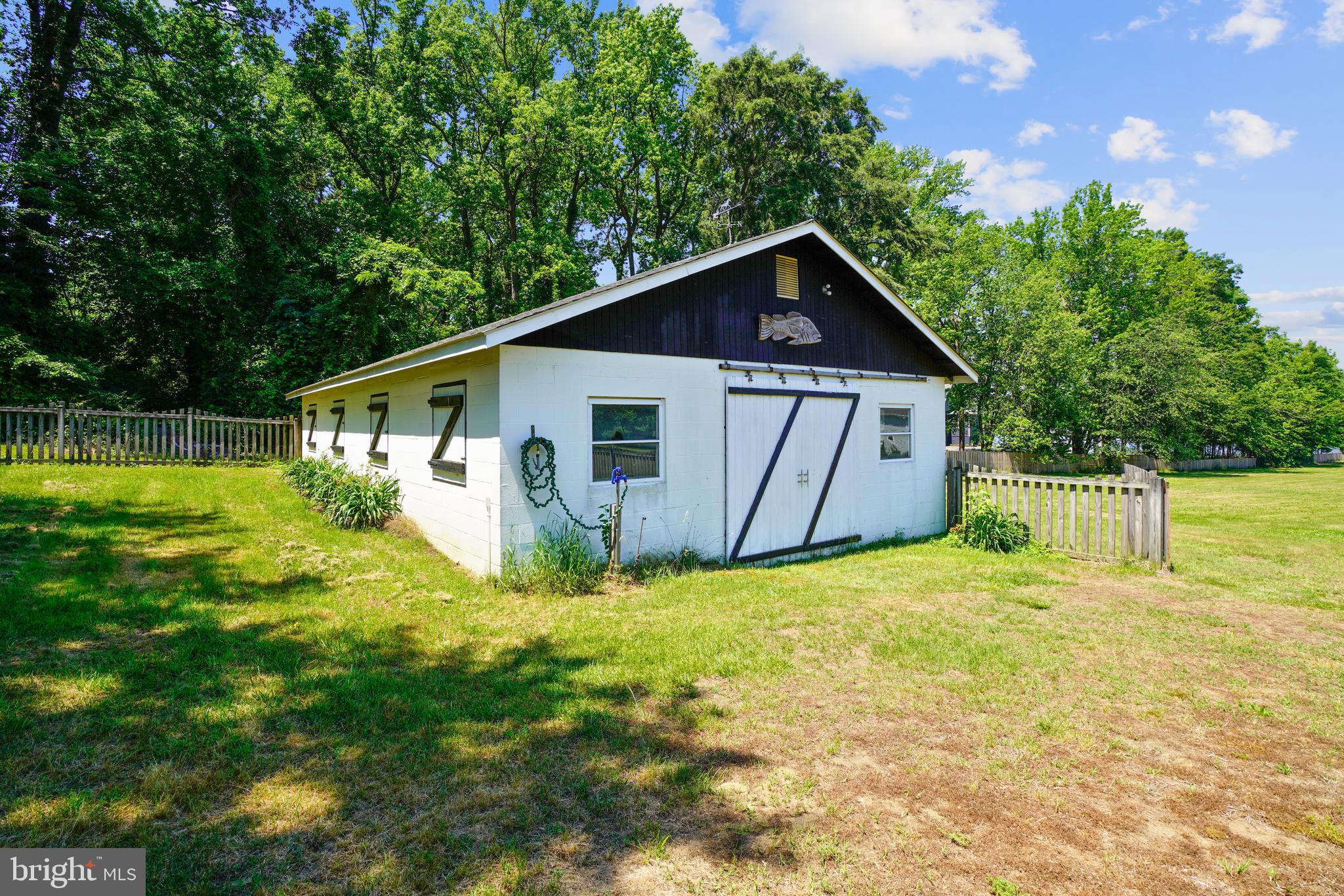 WHITEMARSH COVE - Residential