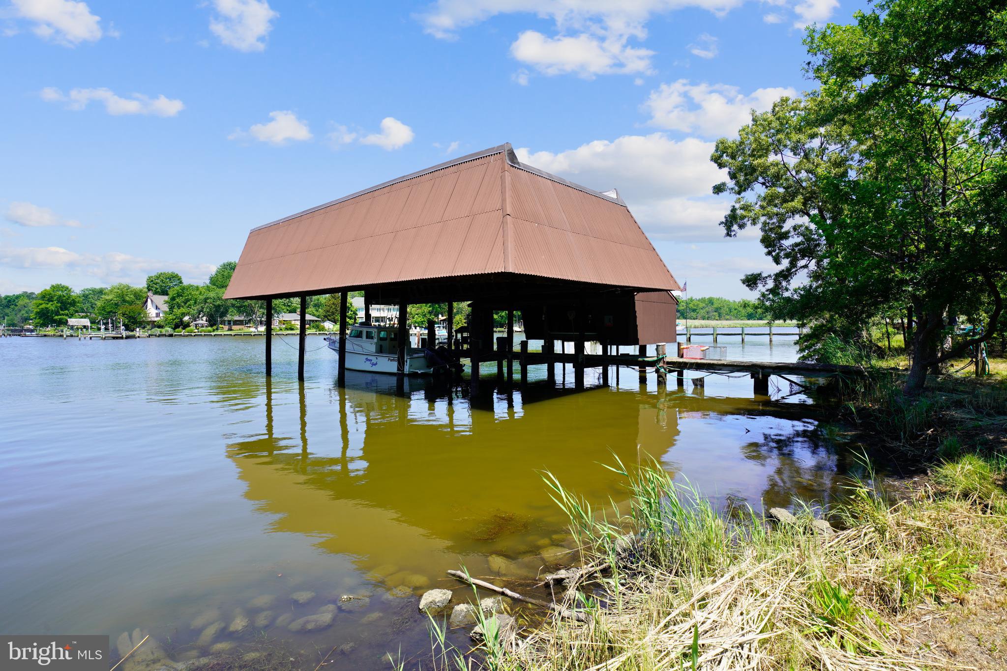 WHITEMARSH COVE - Residential