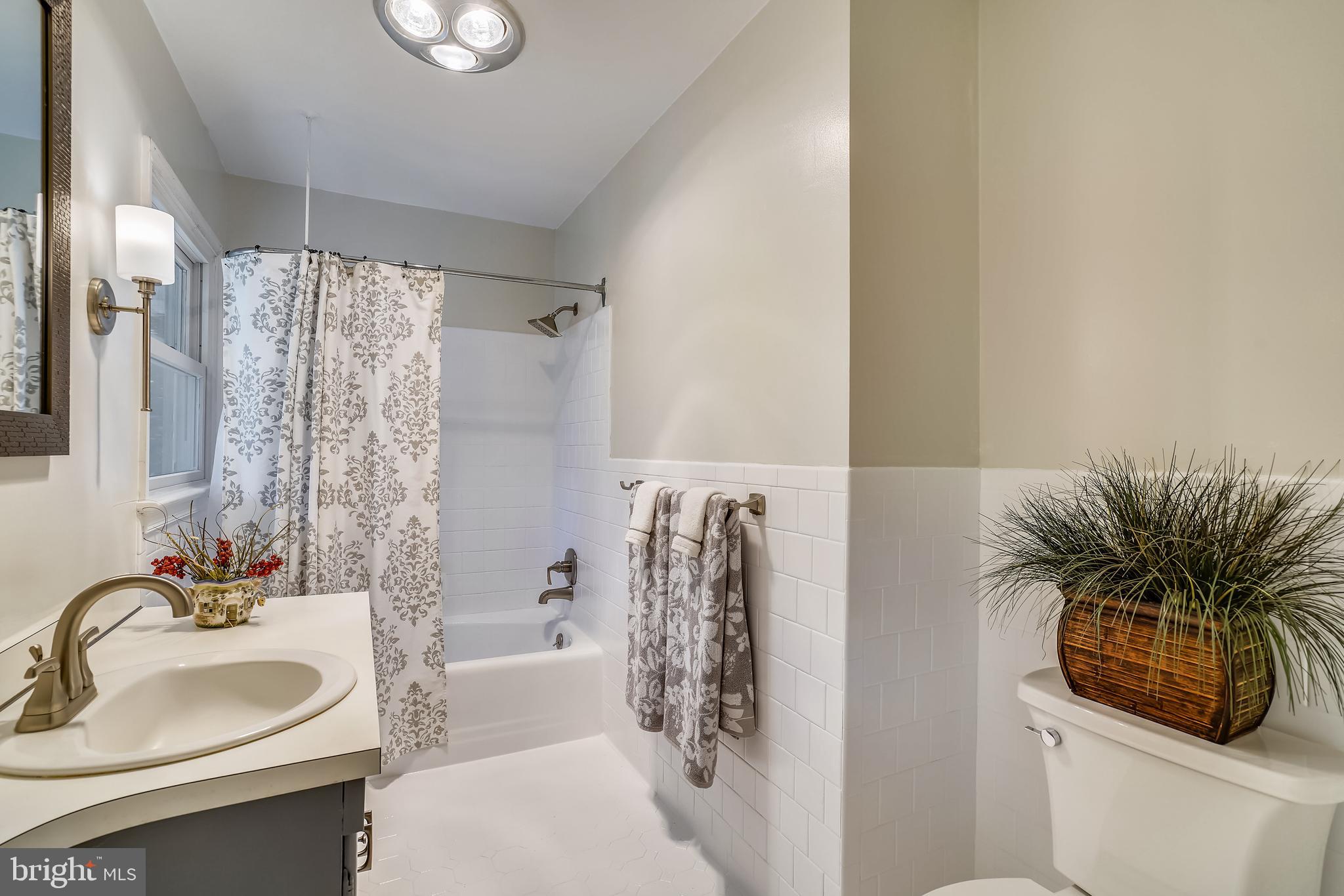 WHITEMARSH COVE - Residential