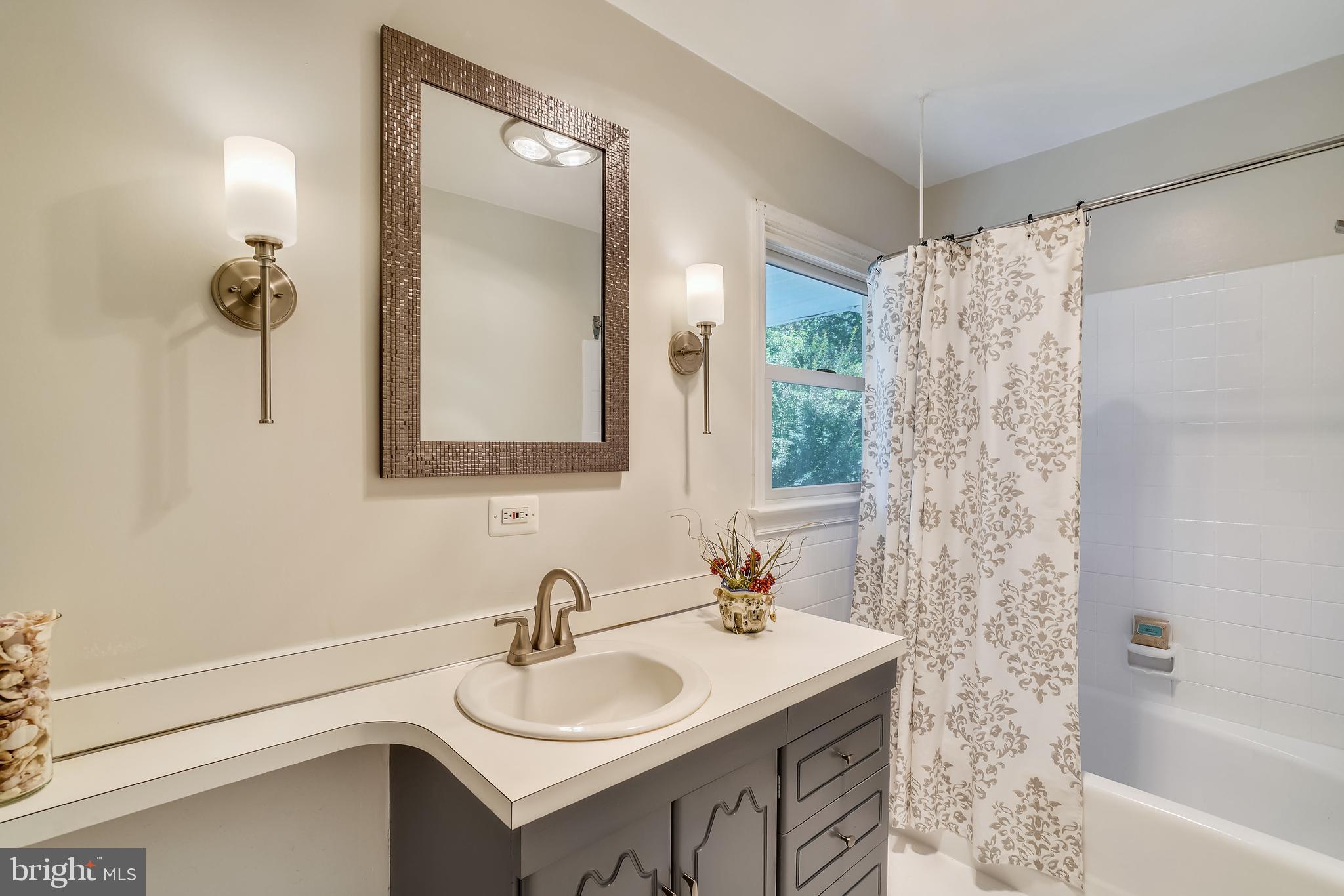 WHITEMARSH COVE - Residential