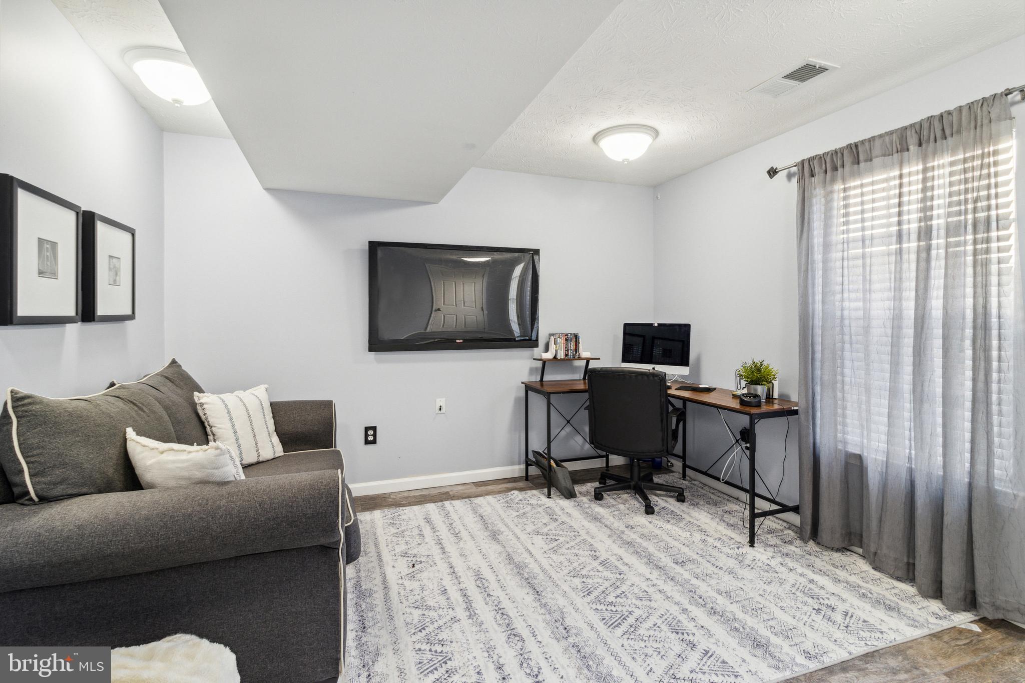 TANYARD SPRINGS - Residential