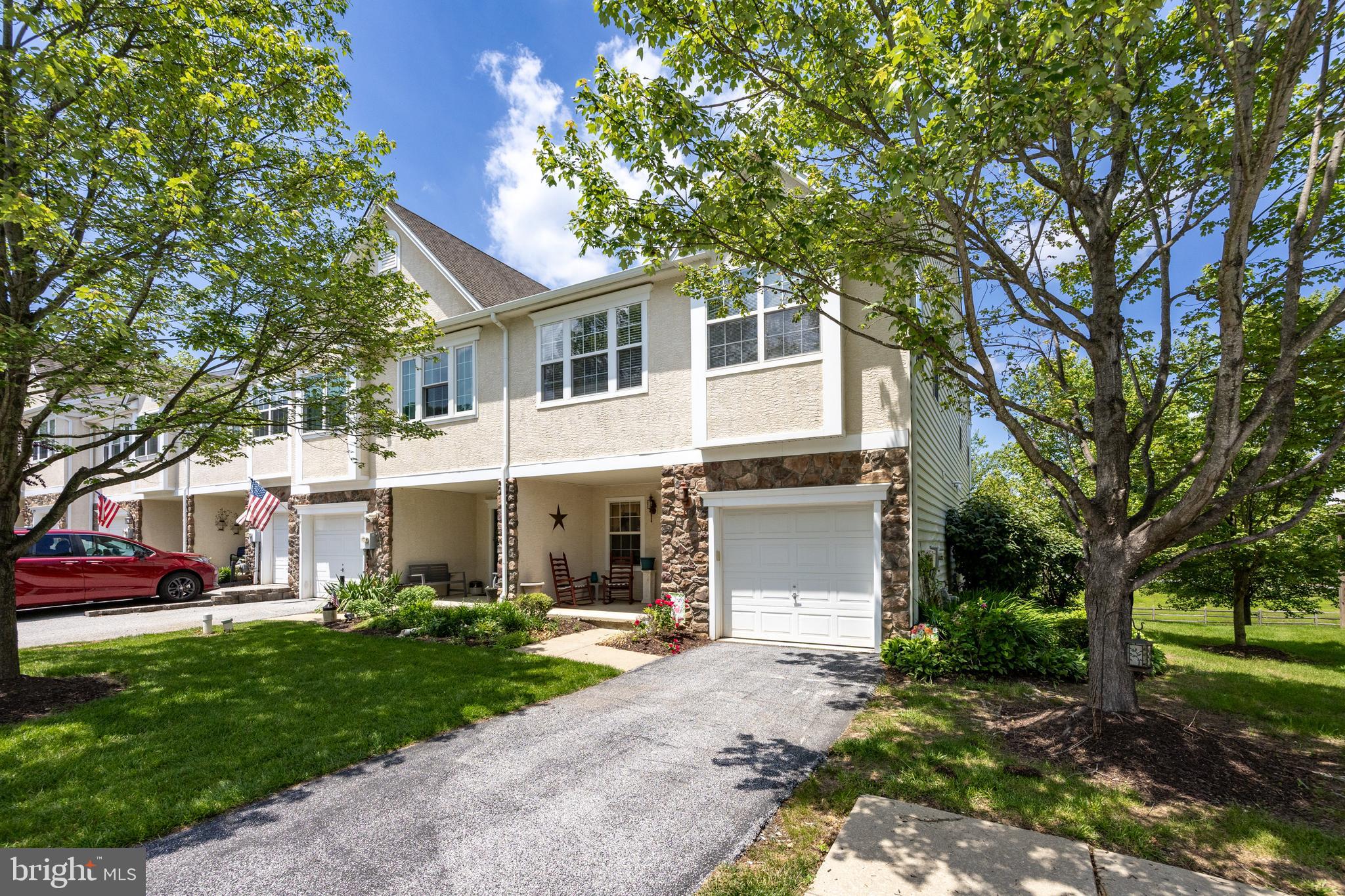 2751 FYNAMORE LANE