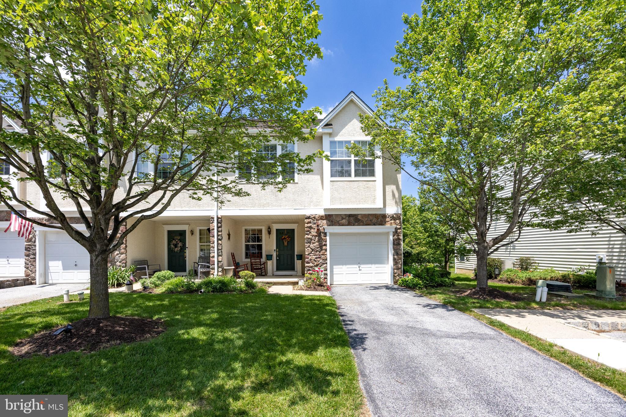 2751 FYNAMORE LANE