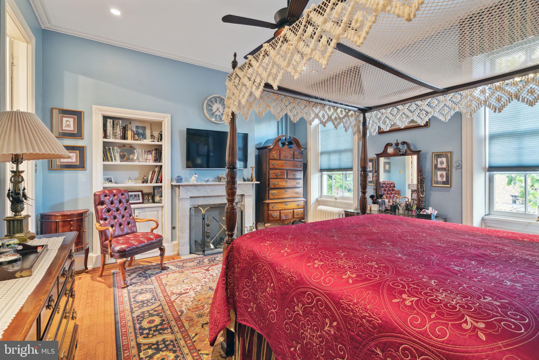 WASHINGTON SQ WEST - Residential