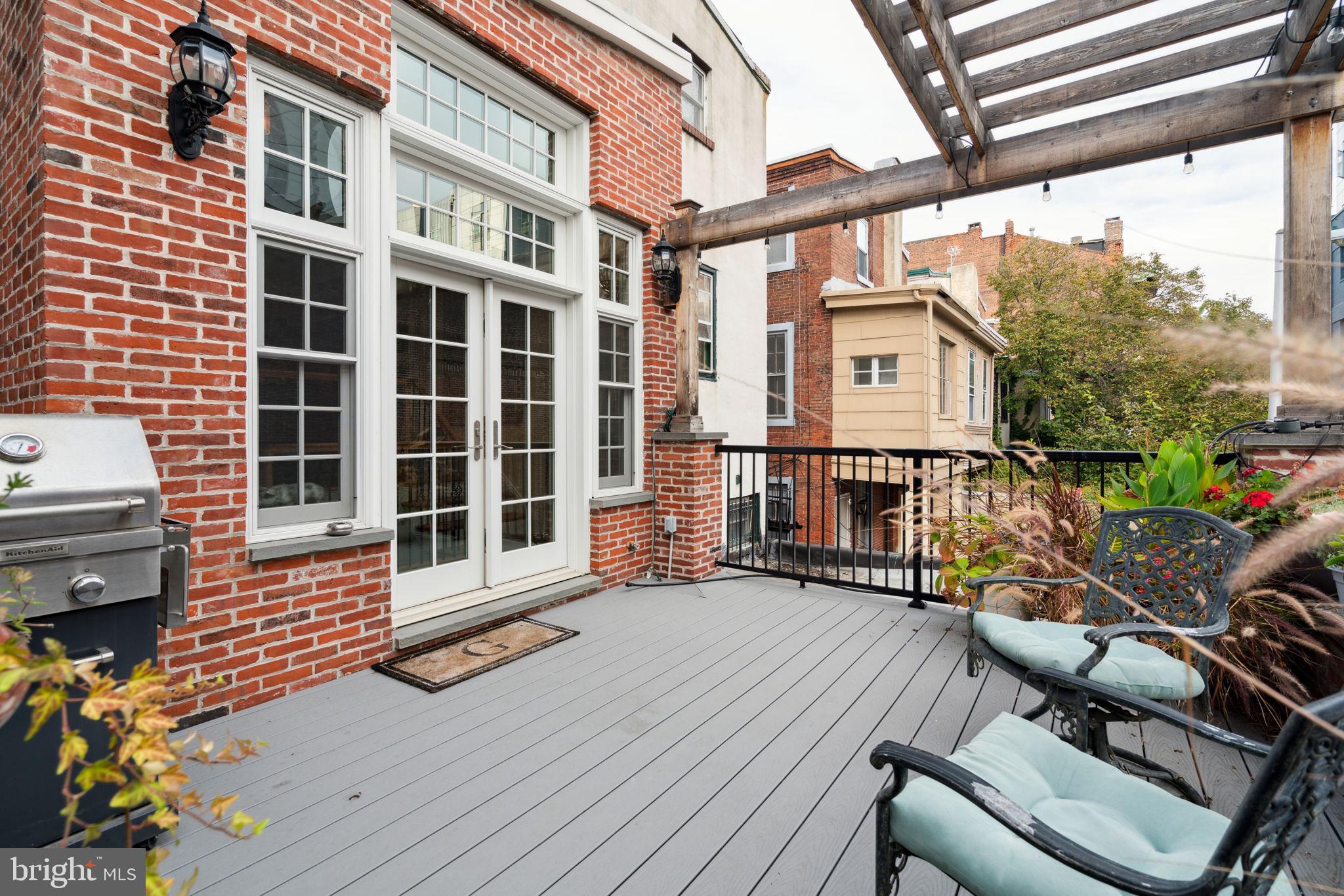 WASHINGTON SQ WEST - Residential