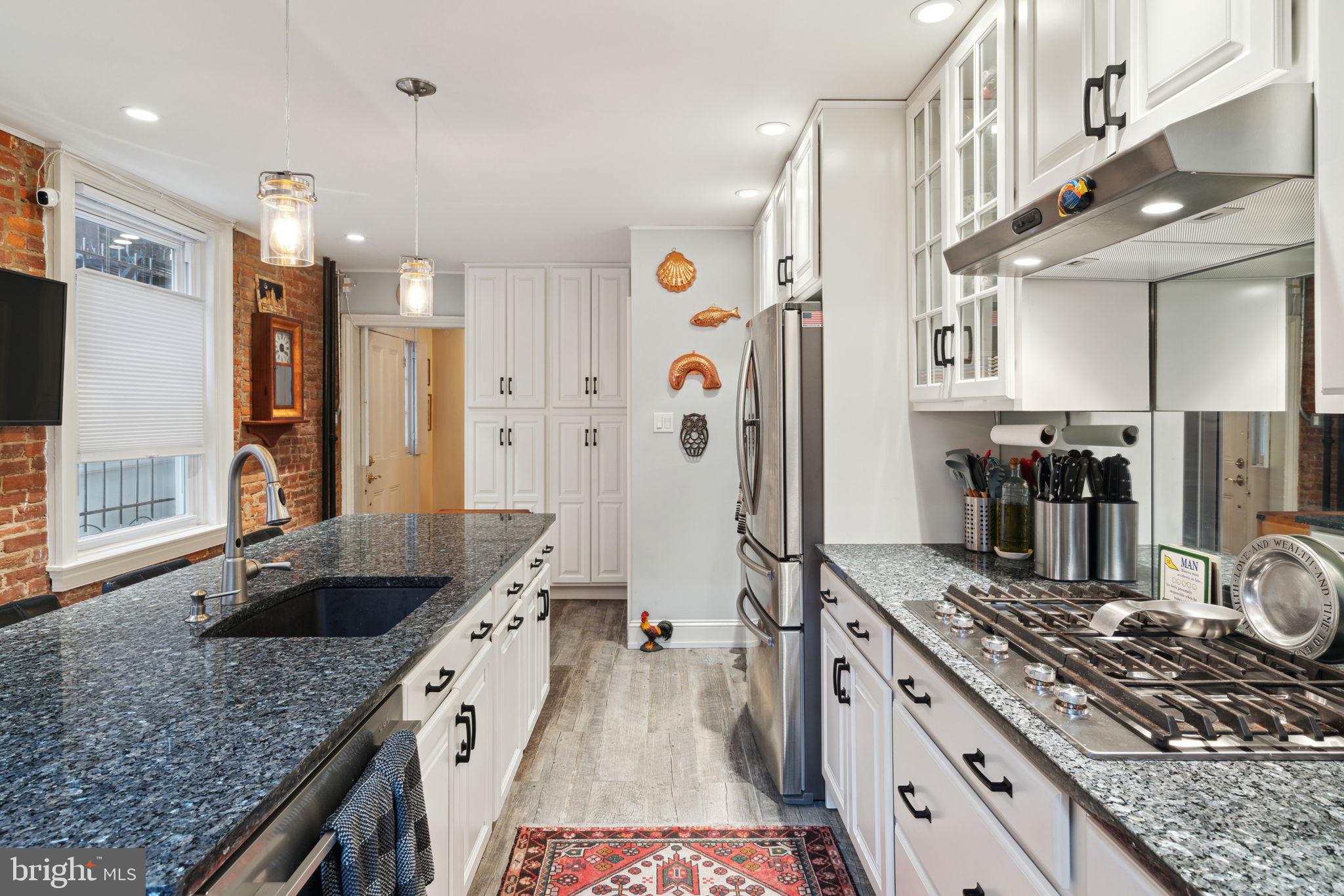 WASHINGTON SQ WEST - Residential