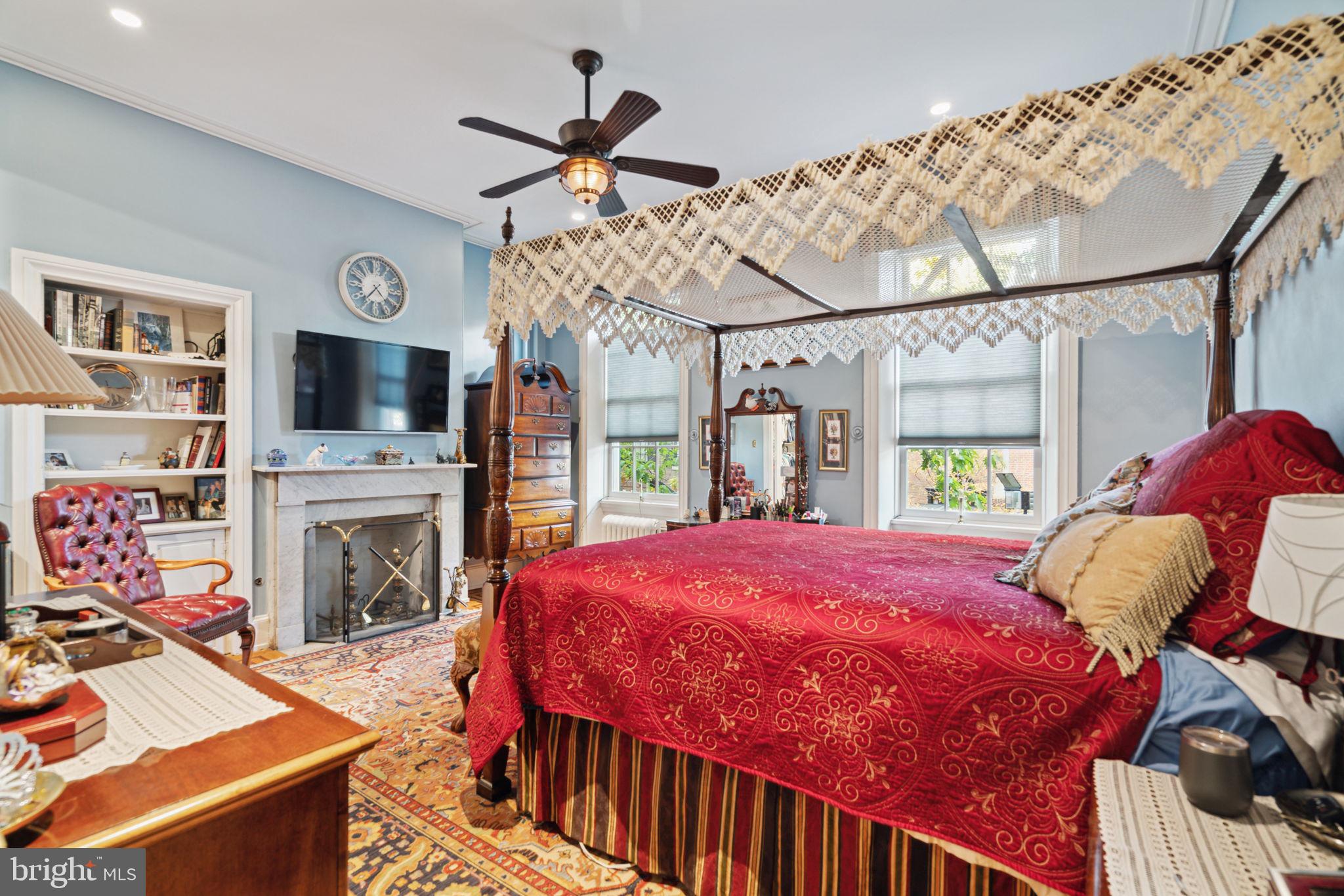 WASHINGTON SQ WEST - Residential