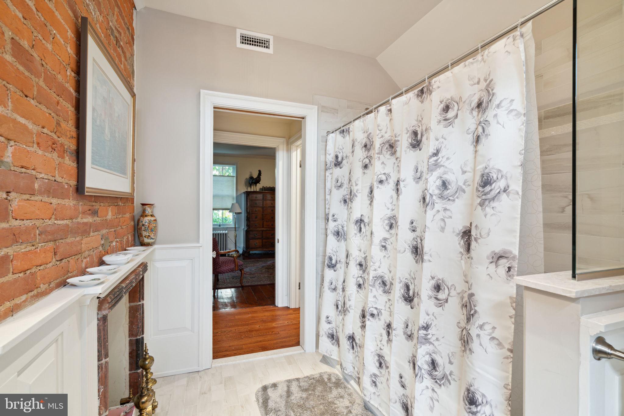 WASHINGTON SQ WEST - Residential