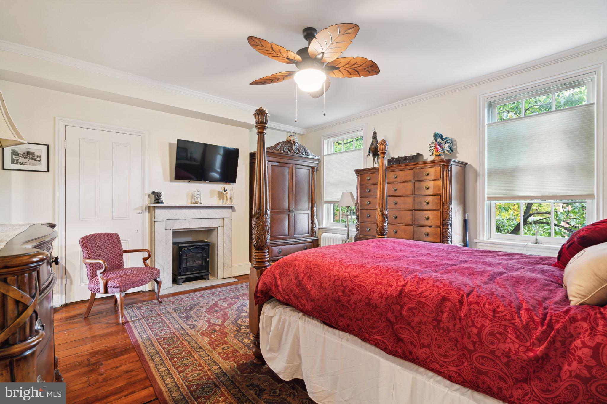 WASHINGTON SQ WEST - Residential