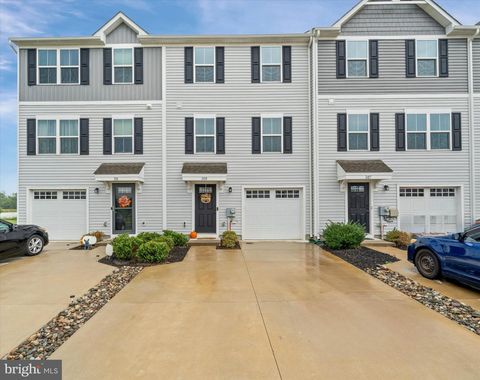 Townhouse For Sale - 309 Mingo Way<br/> TOWNSEND, DE 19734