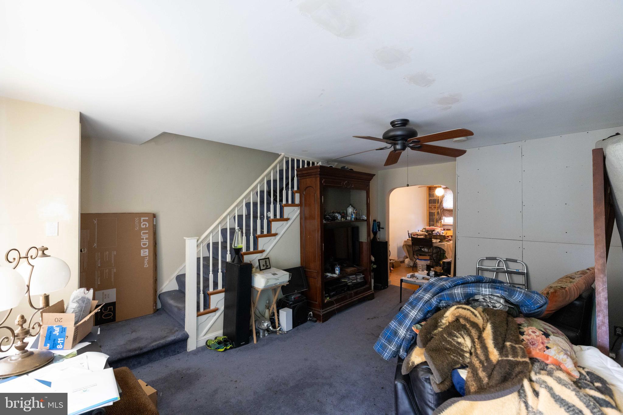 1831 FARRINGTON ROAD