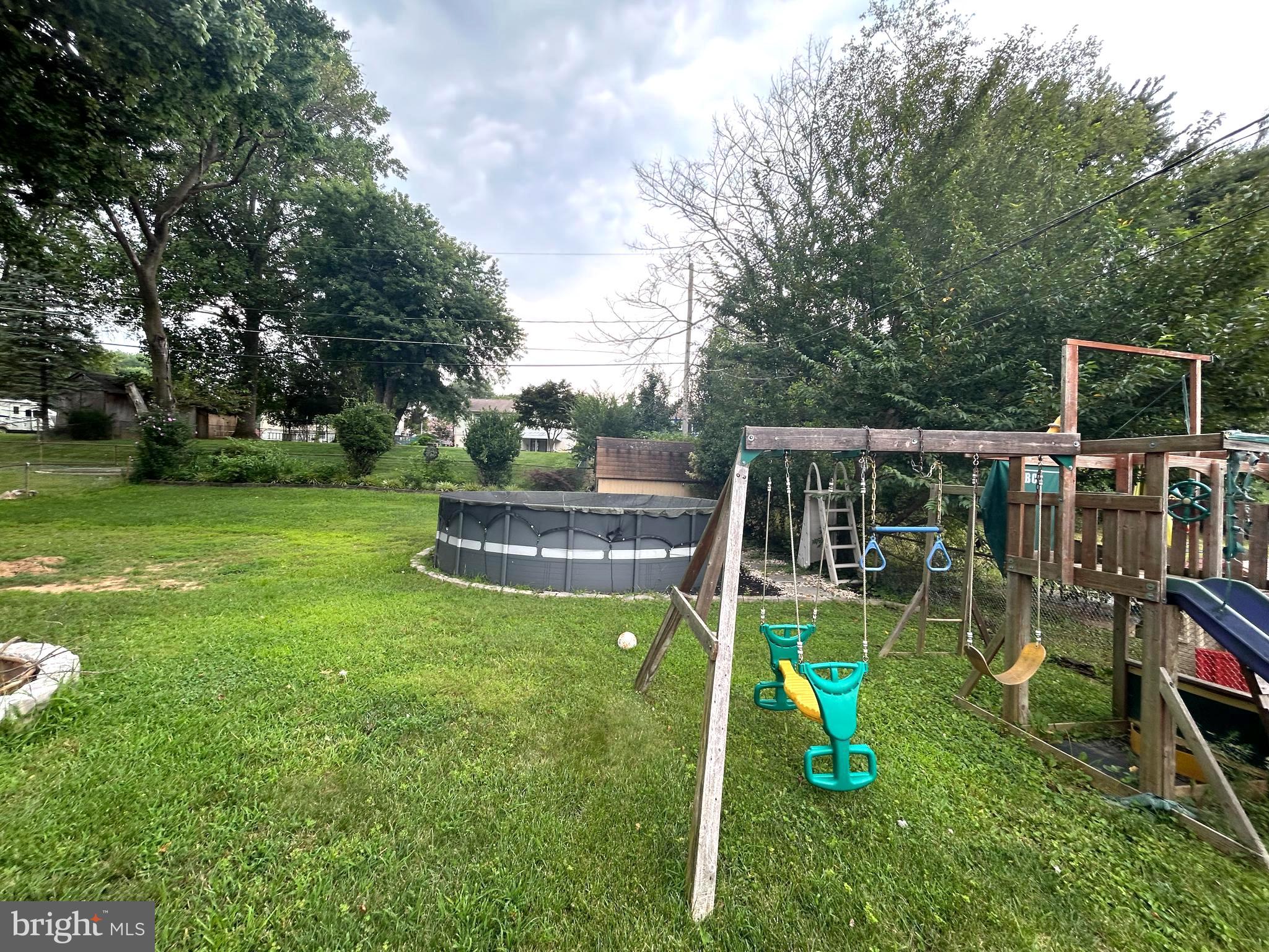 SUBURBIA - Residential