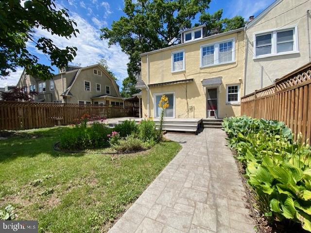 LAKE EVESHAM - Residential