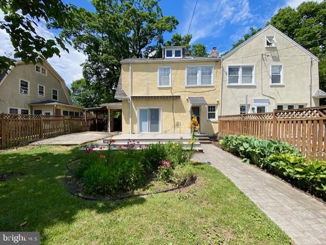 LAKE EVESHAM - Residential