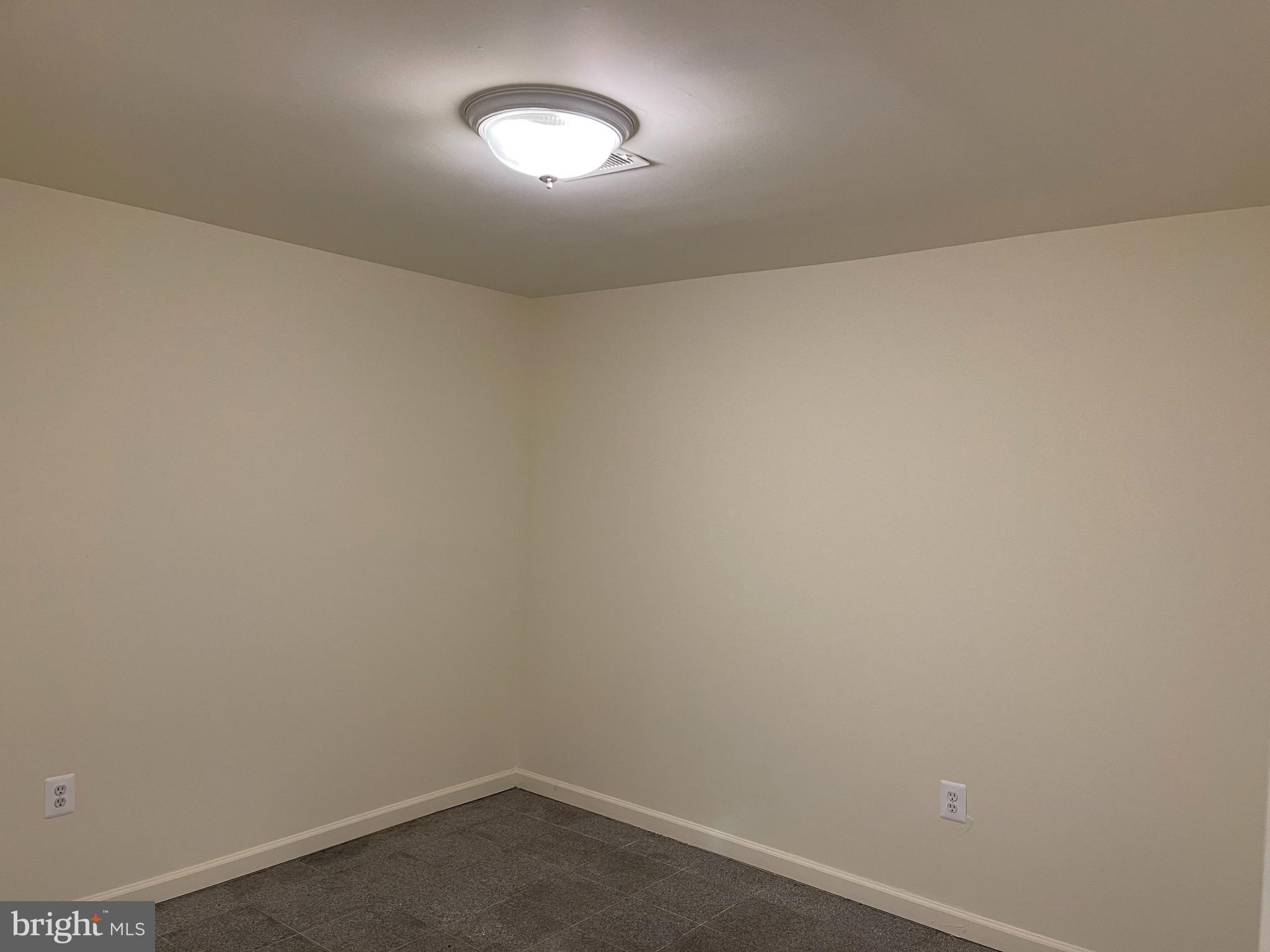 COLLEGE KNOLLS - Residential