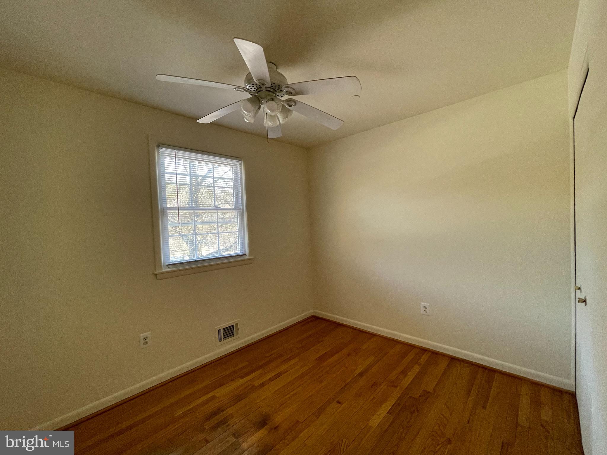 COLLEGE KNOLLS - Residential