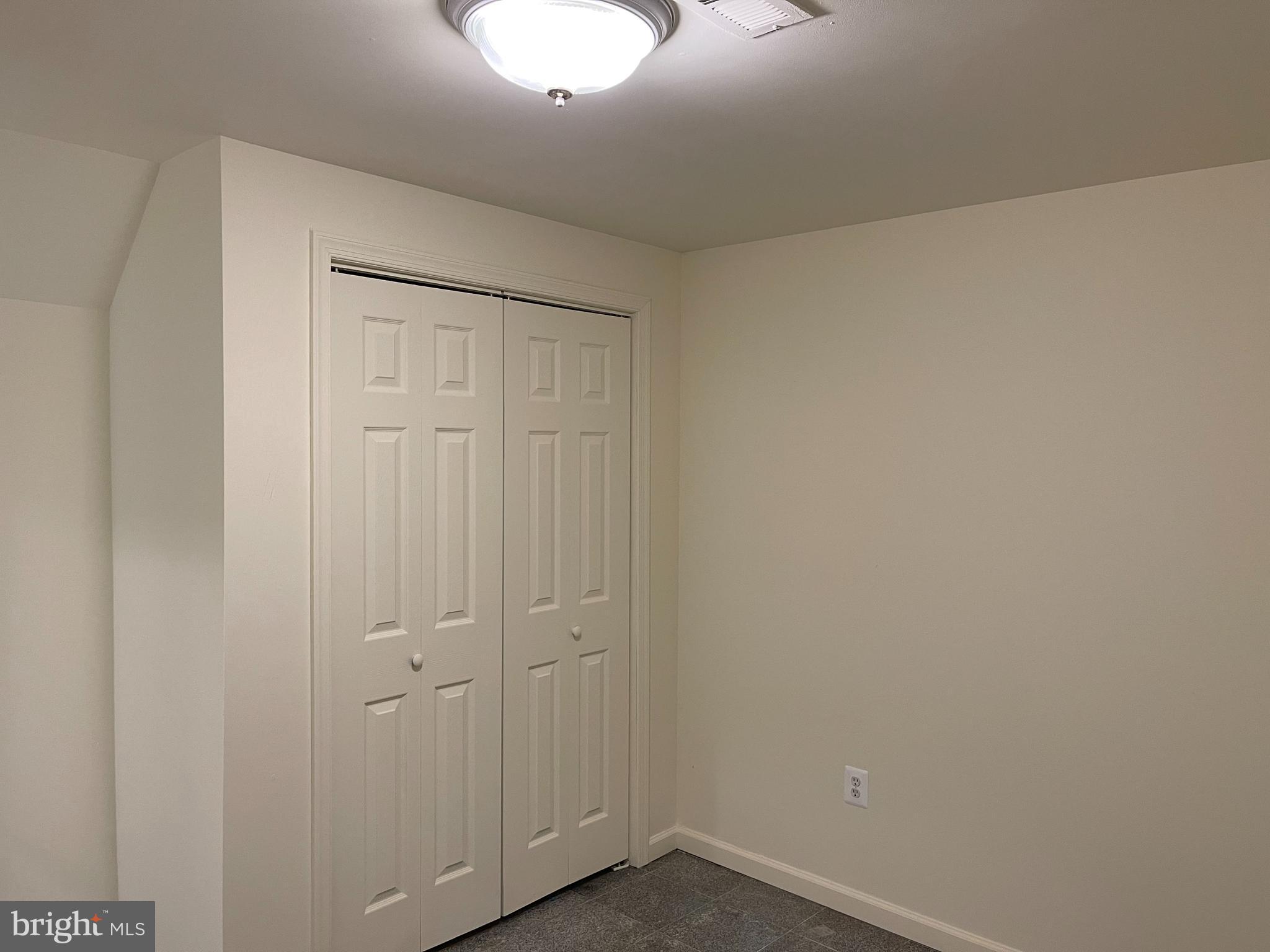 COLLEGE KNOLLS - Residential