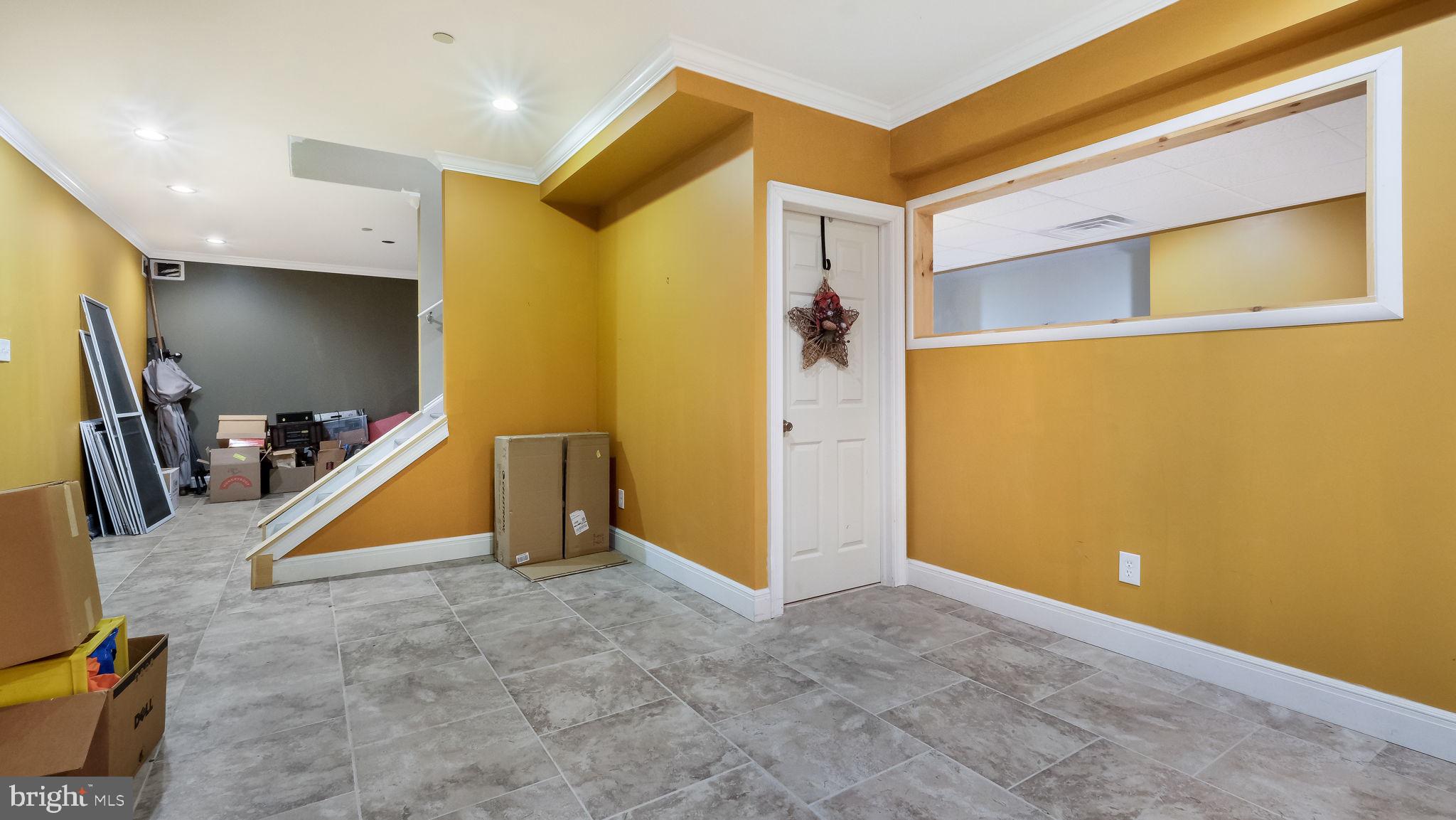 EQUESTRIAN COURT - Residential