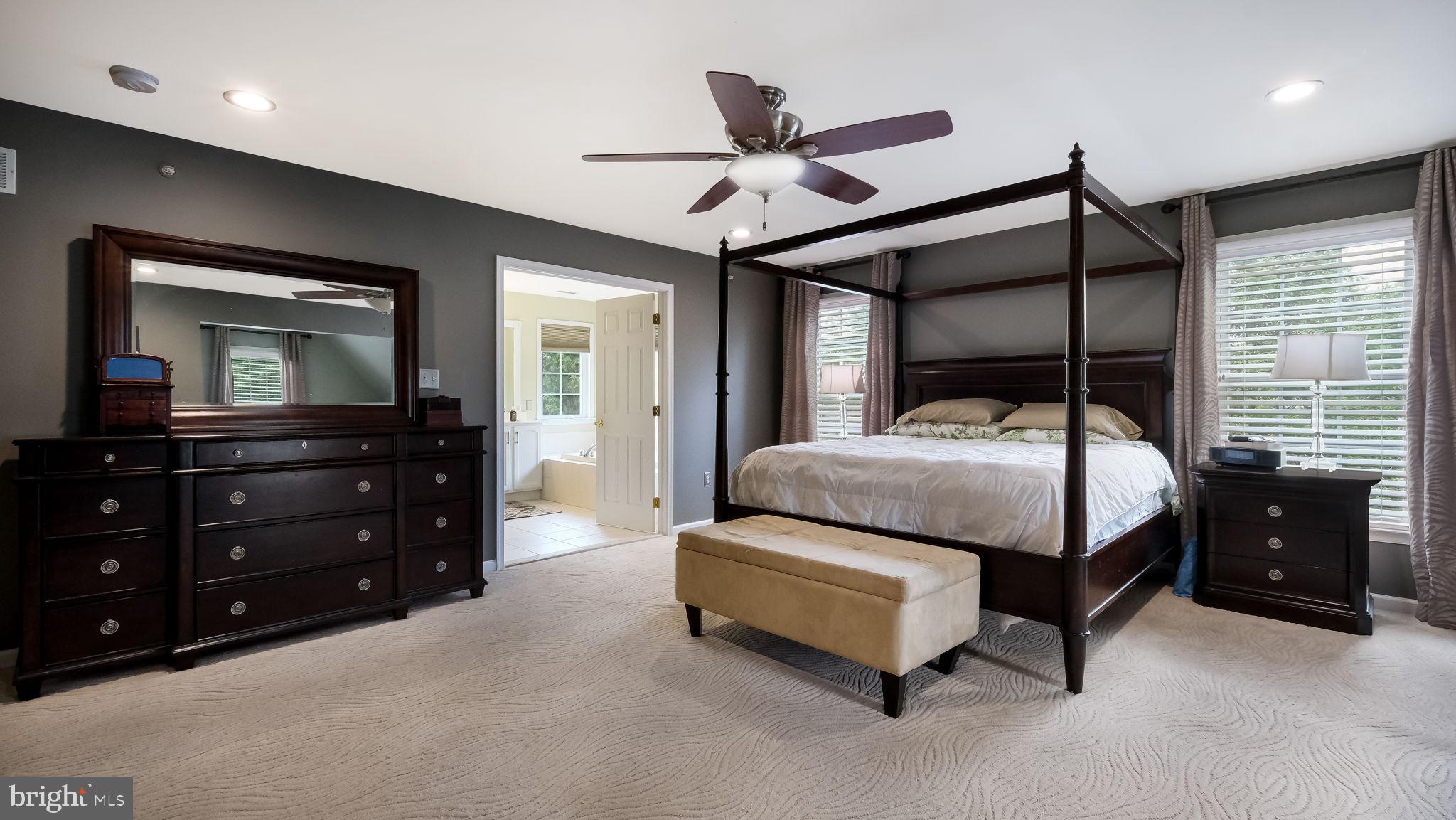 EQUESTRIAN COURT - Residential