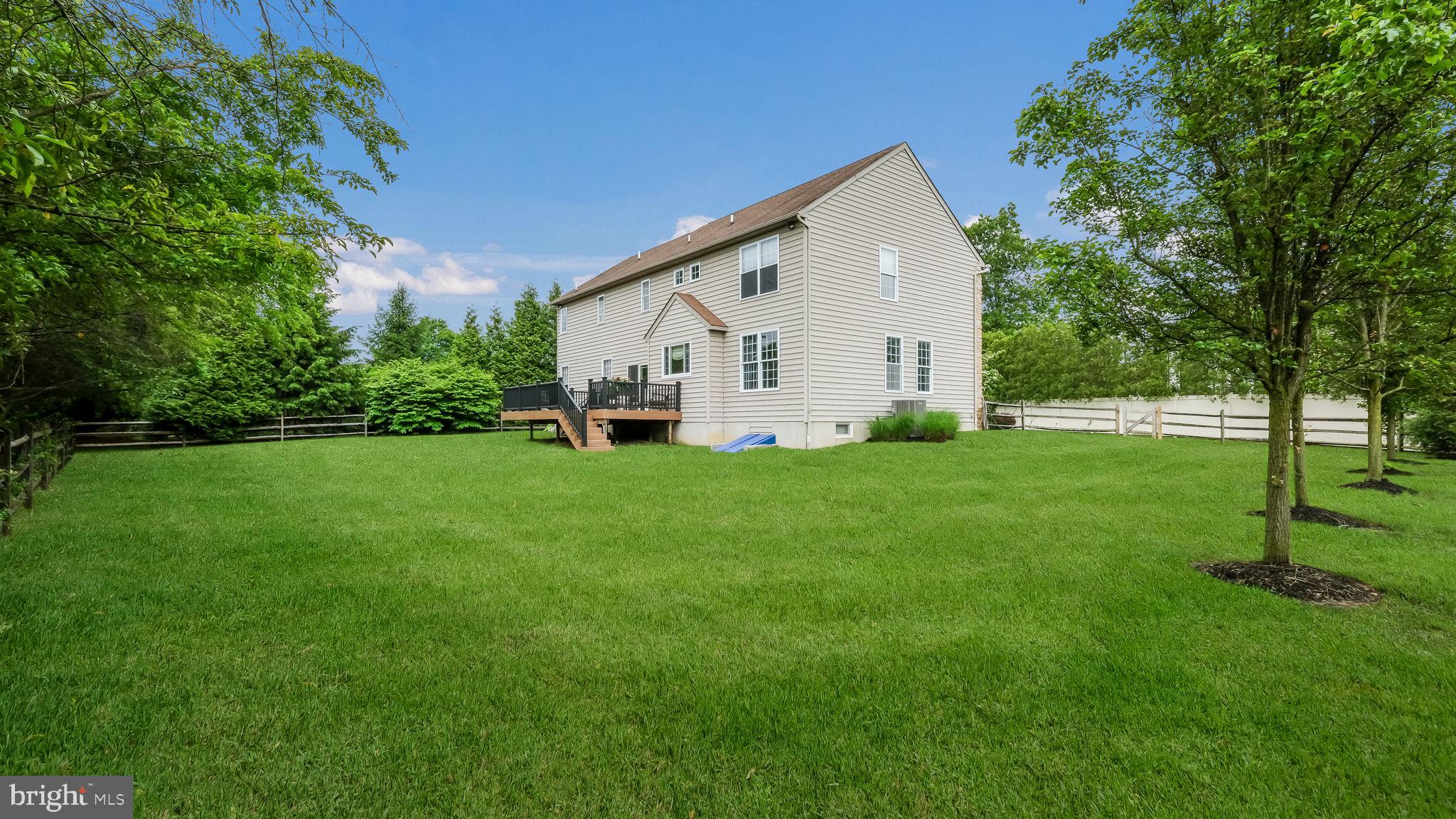 EQUESTRIAN COURT - Residential