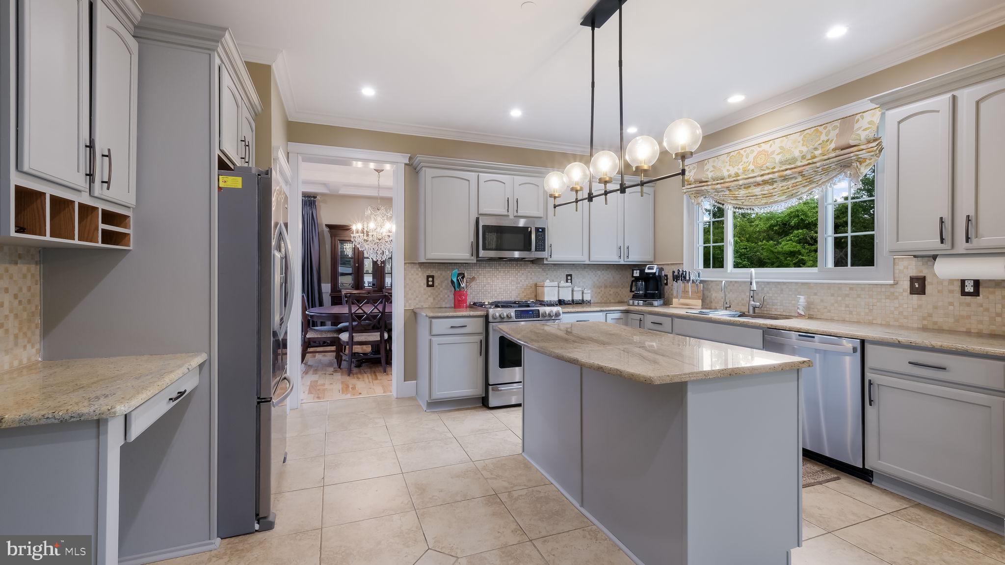 EQUESTRIAN COURT - Residential