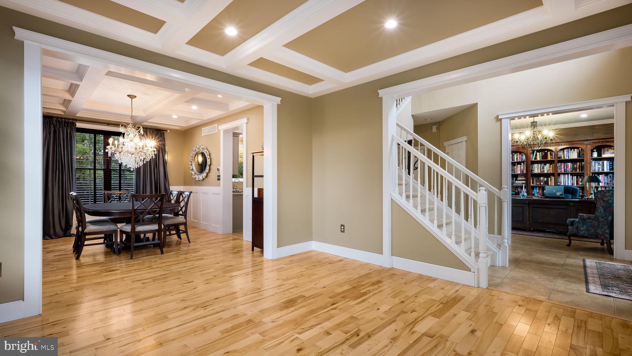 EQUESTRIAN COURT - Residential