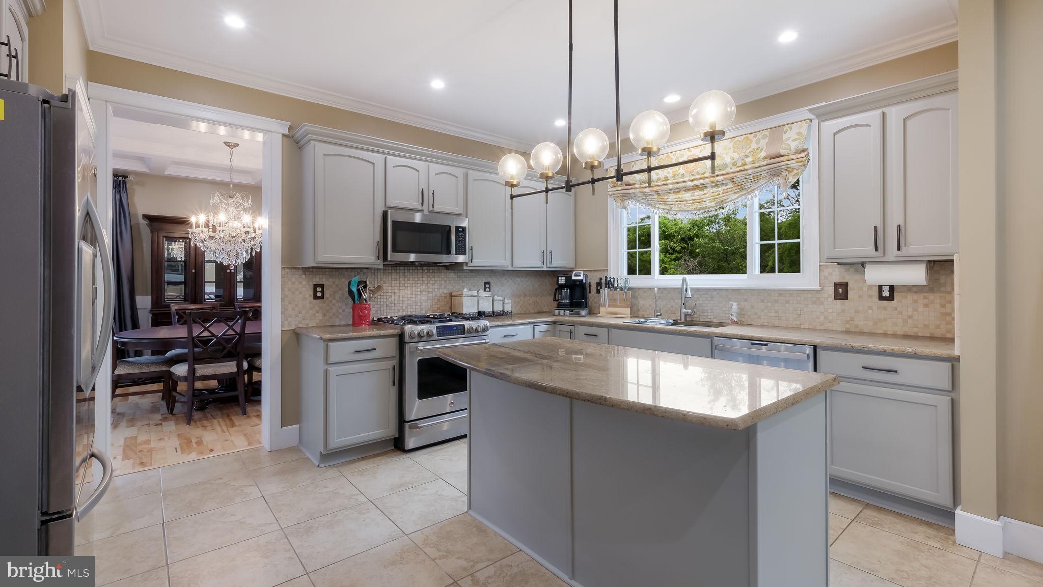 EQUESTRIAN COURT - Residential